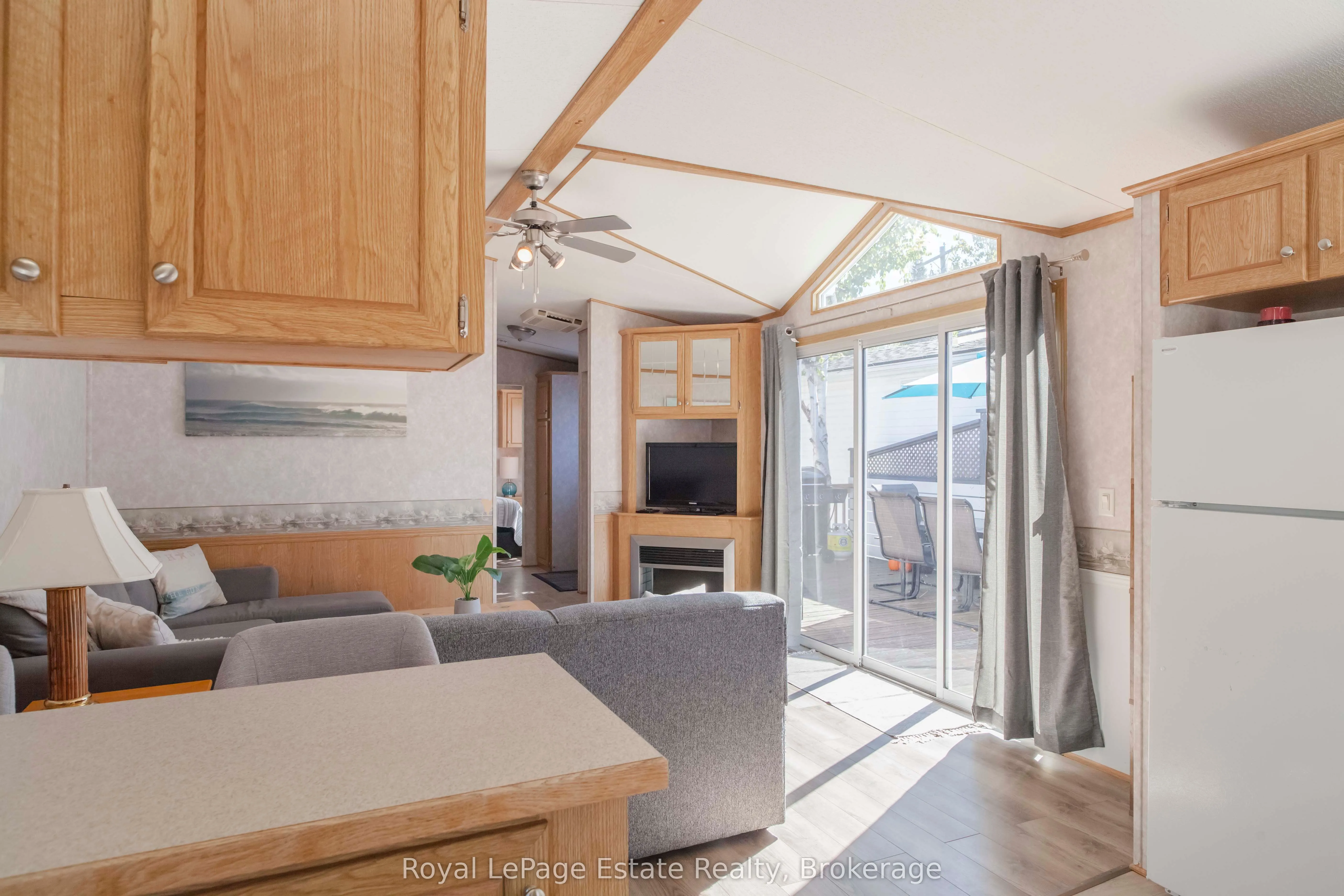 25 7th Avenue S, #22