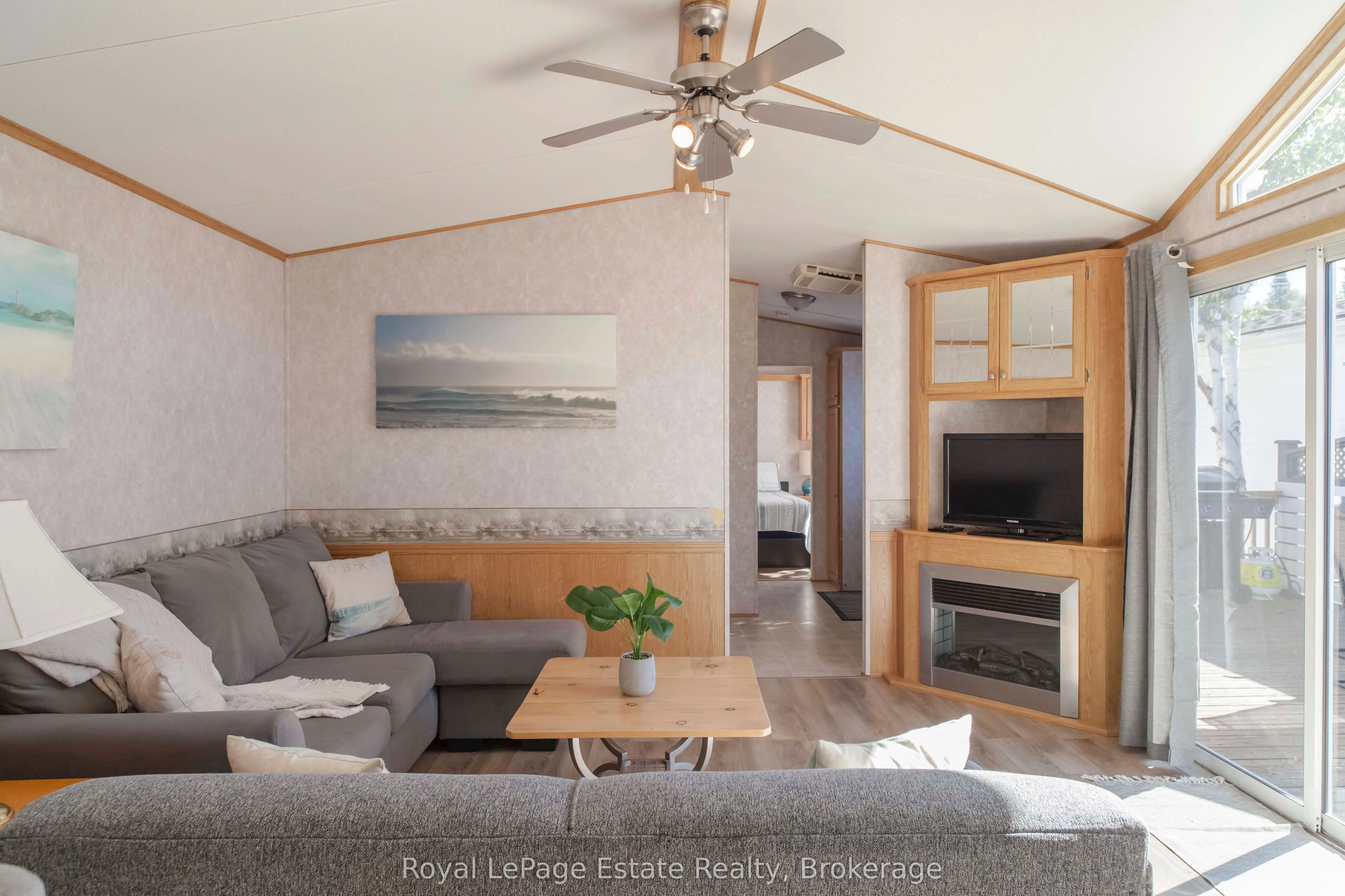 25 7th Avenue S, #22