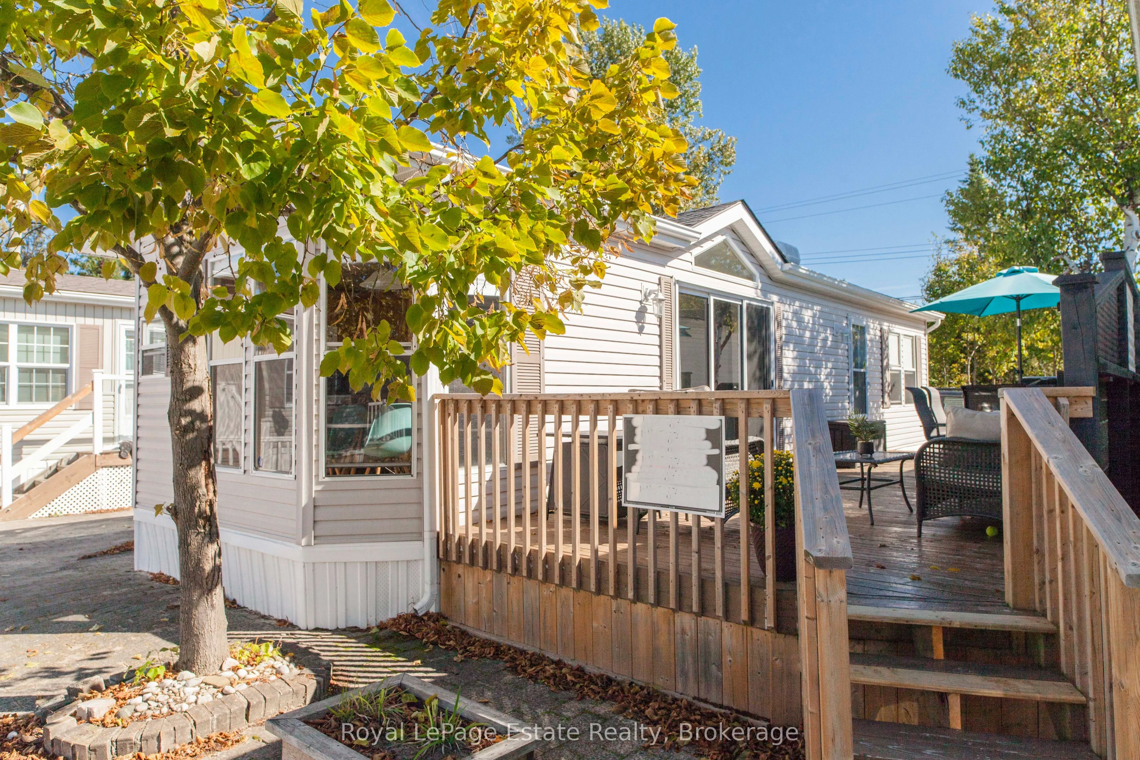 25 7th Avenue S, #22