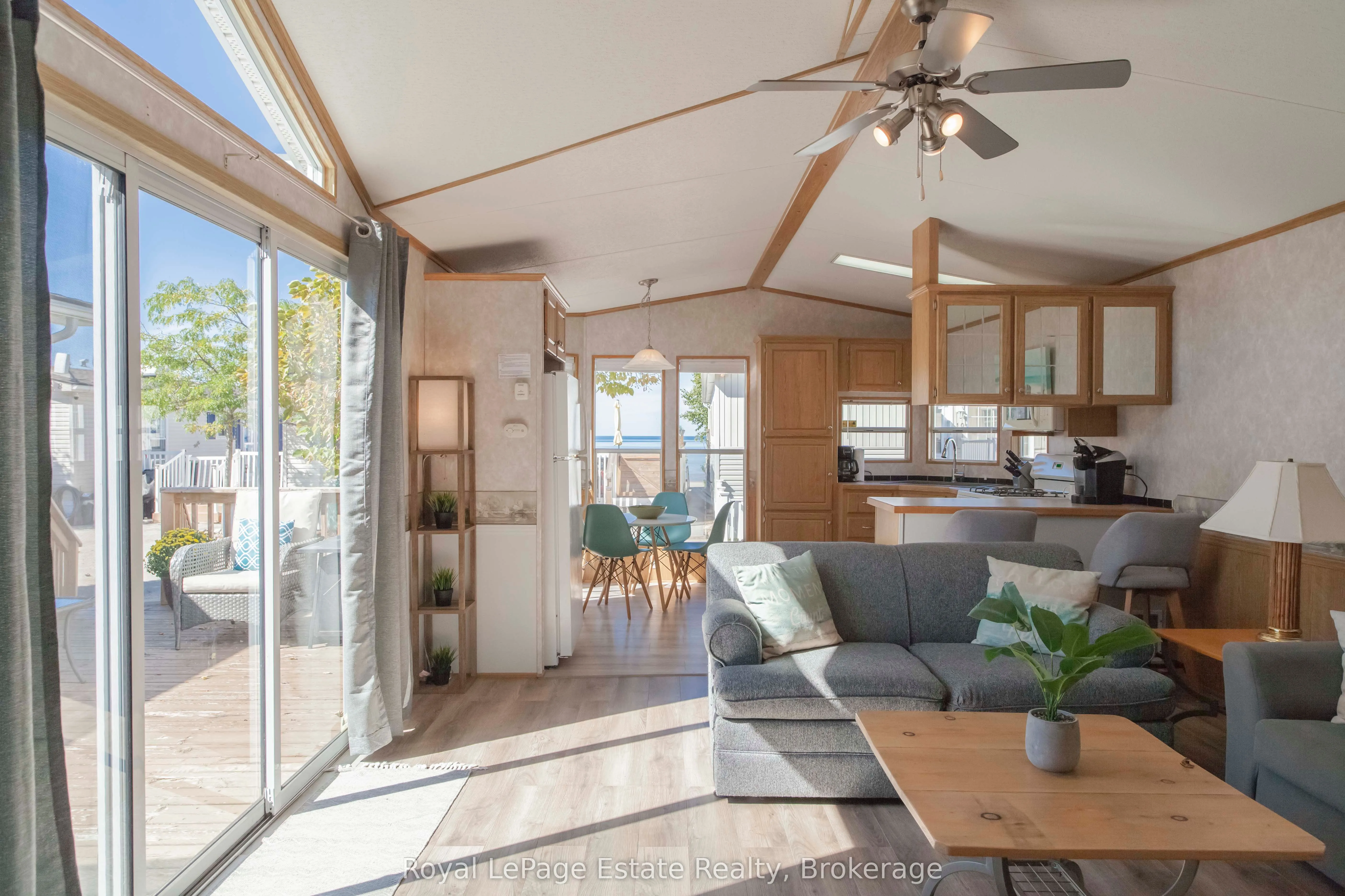 25 7th Avenue S, #22