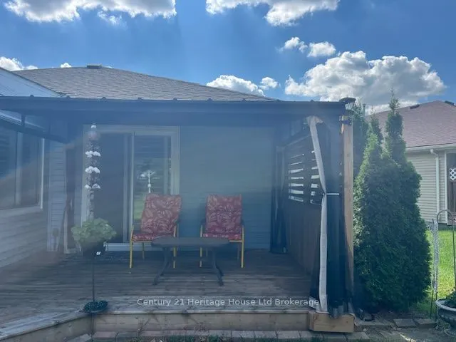 65 Edwin Crescent