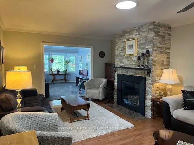 65 Edwin Crescent
