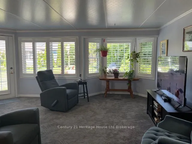 65 Edwin Crescent