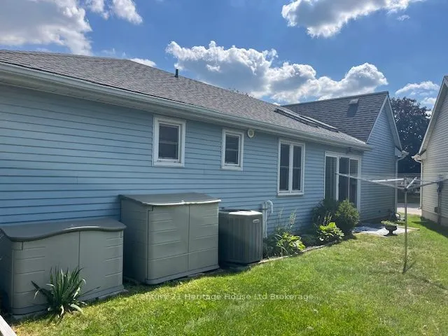 65 Edwin Crescent