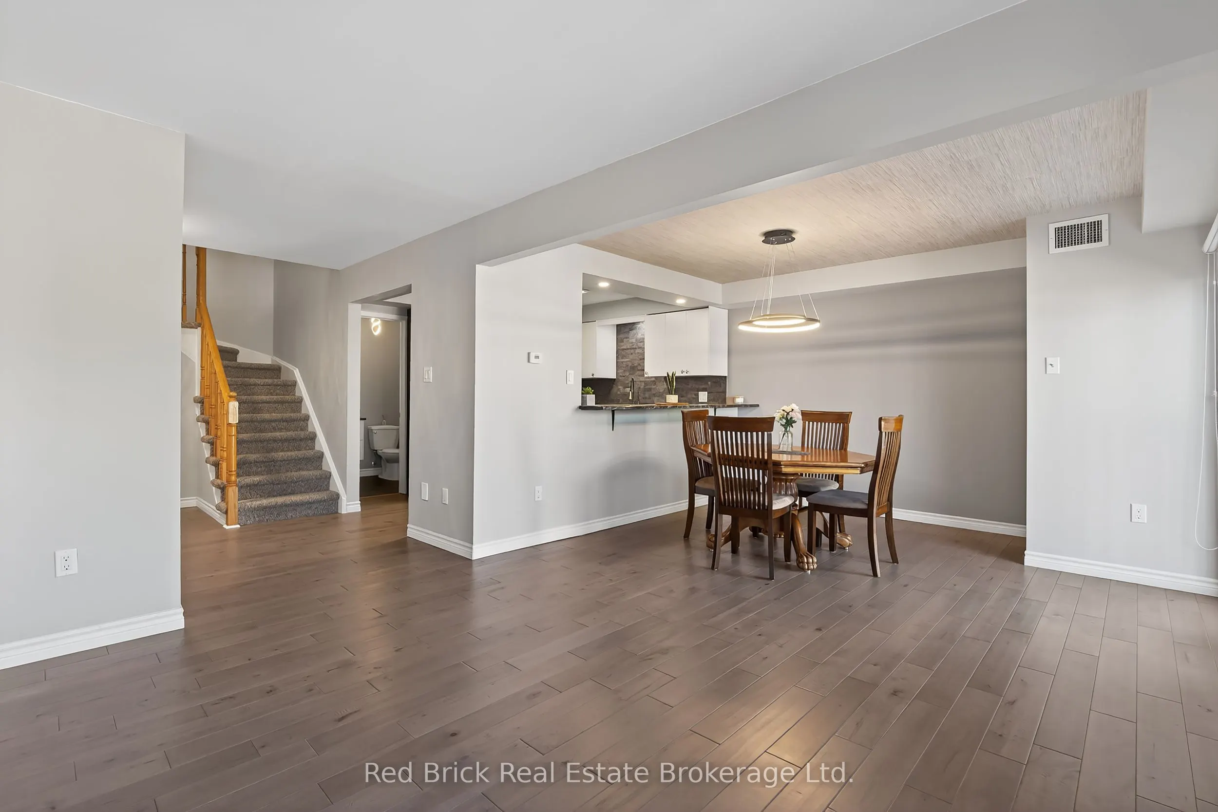 458 Janefield Avenue, #221