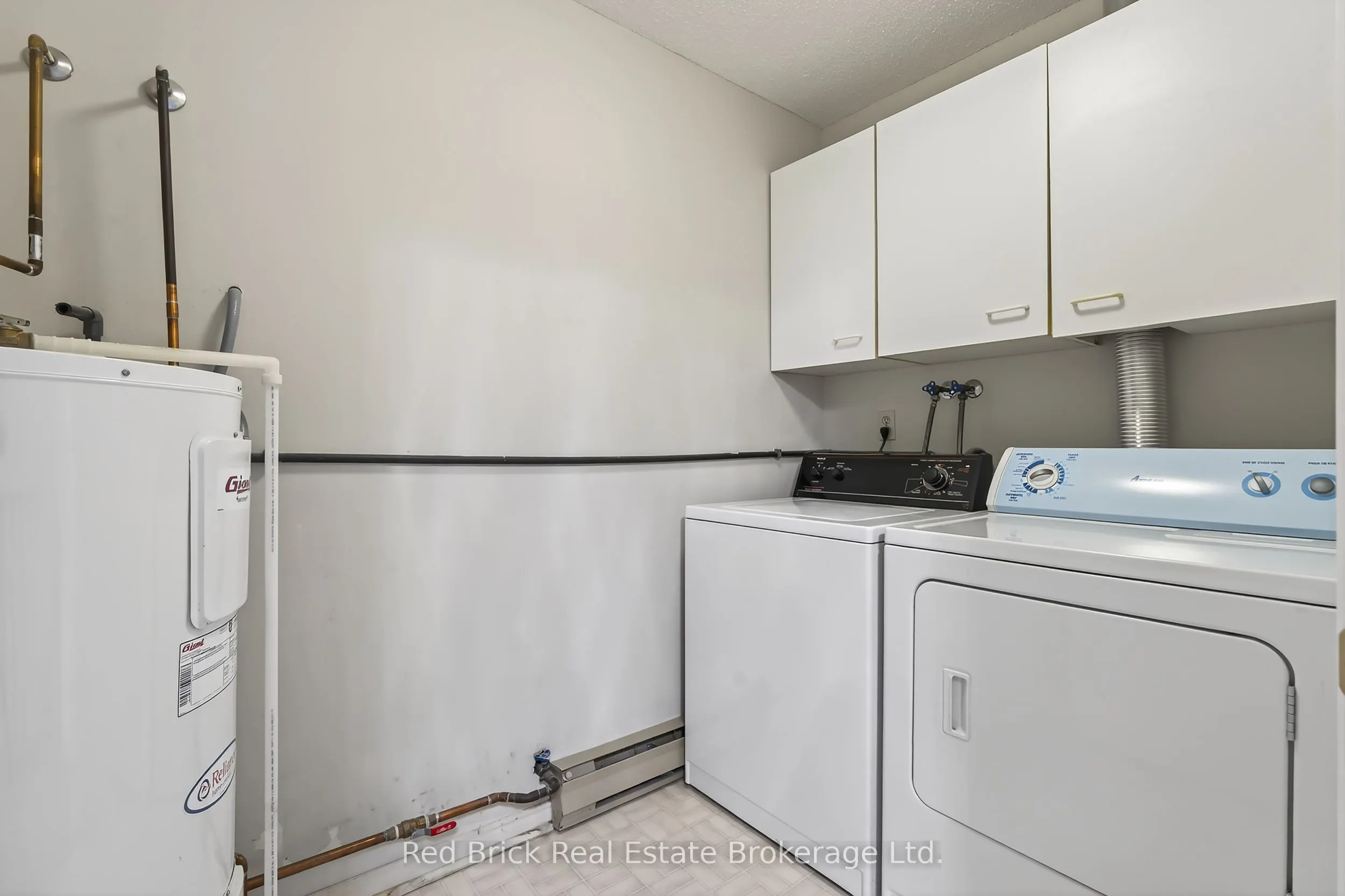 458 Janefield Avenue, #221