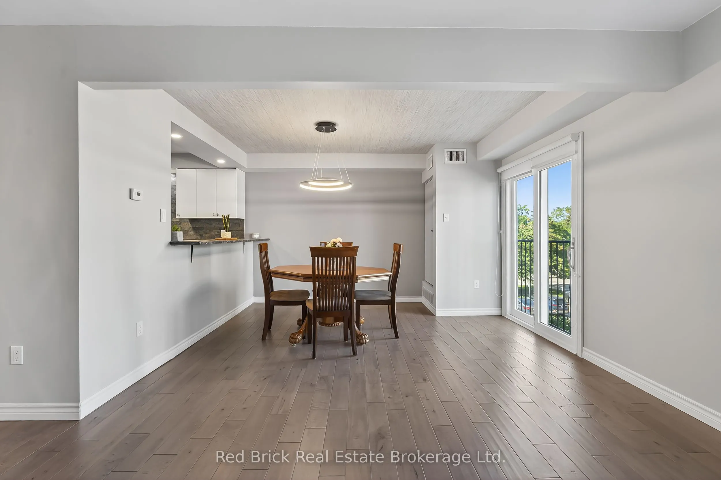 458 Janefield Avenue, #221