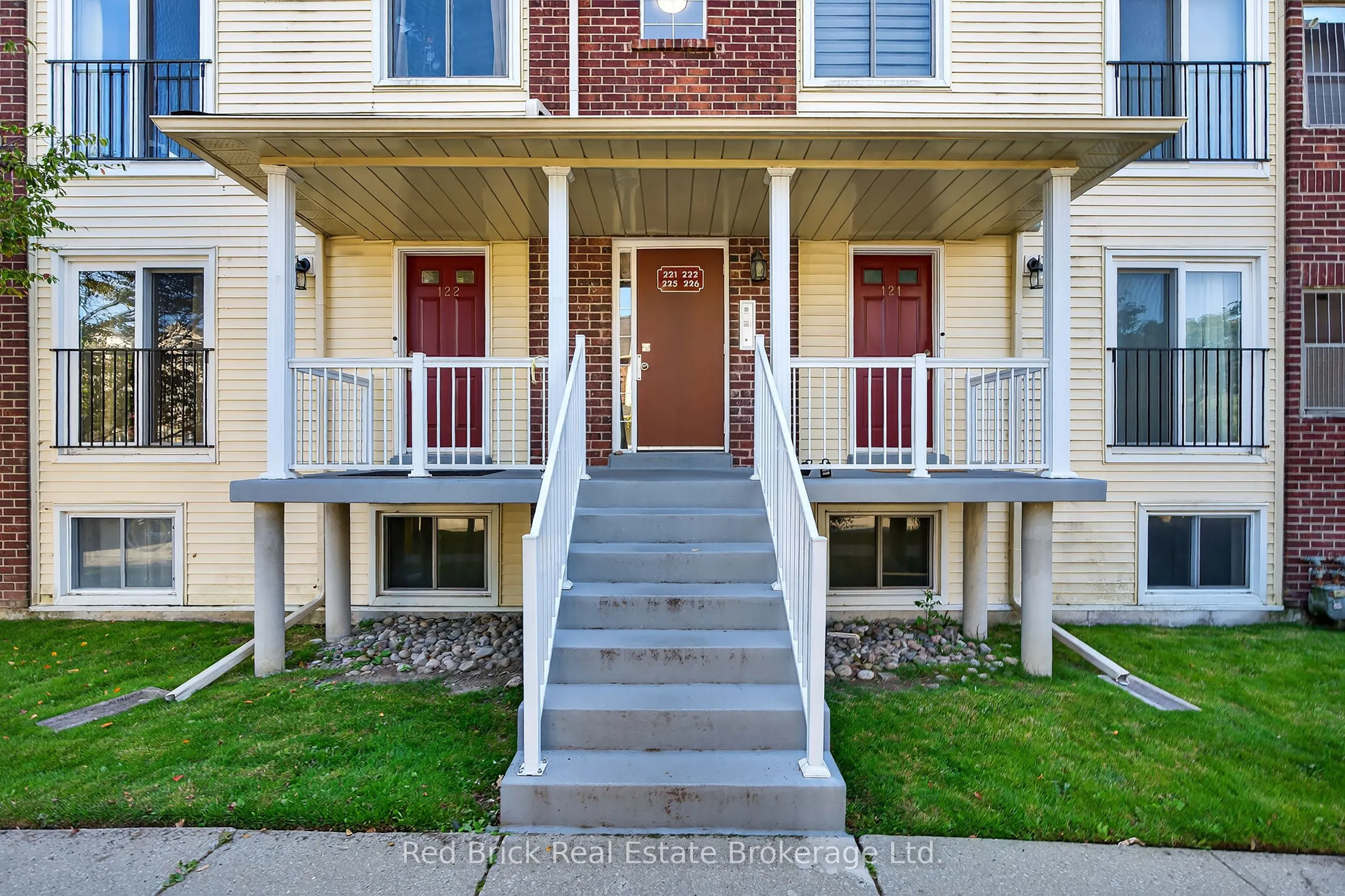 458 Janefield Avenue, #221