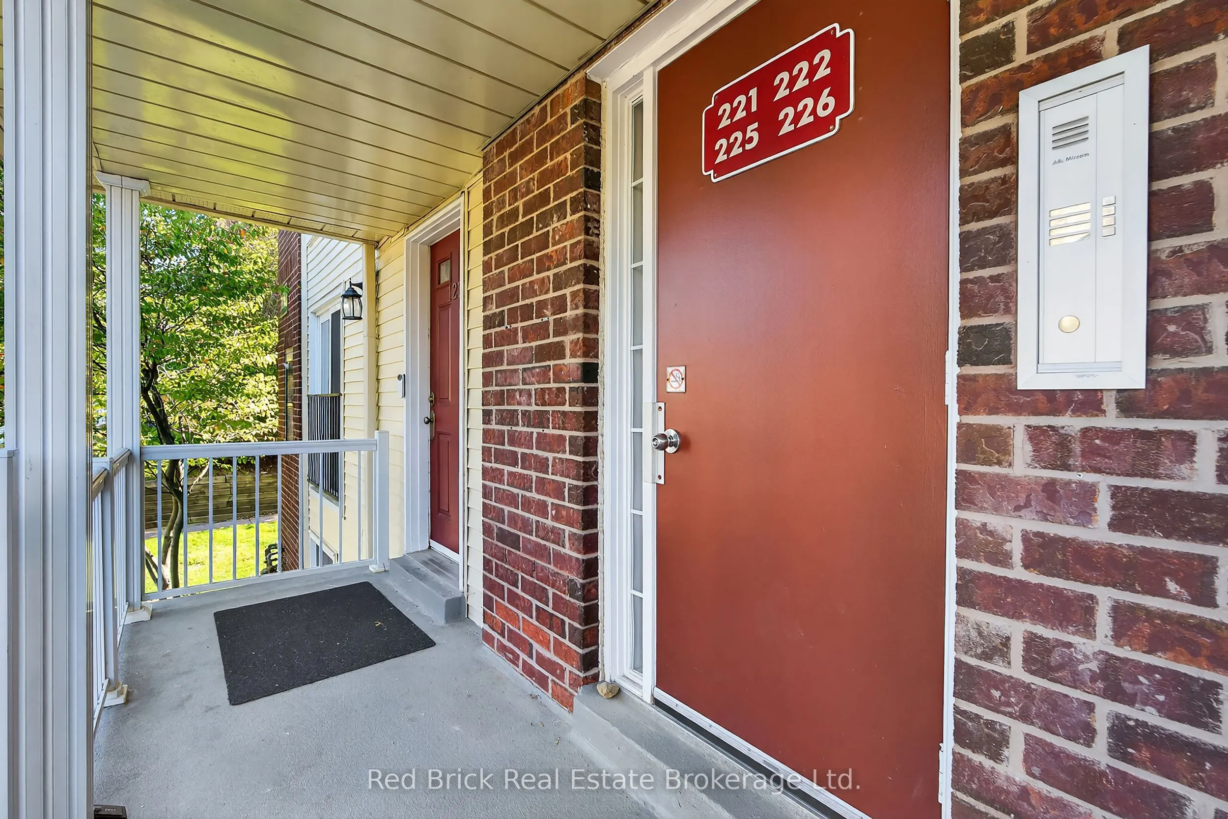 458 Janefield Avenue, #221