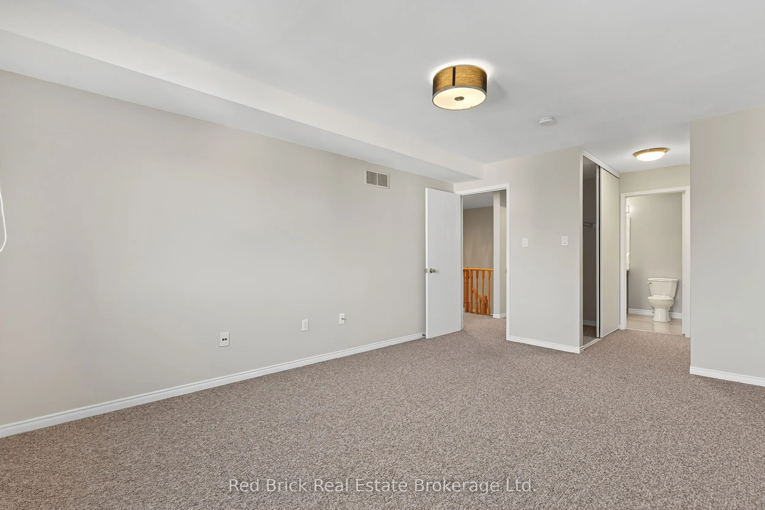 458 Janefield Avenue, #221