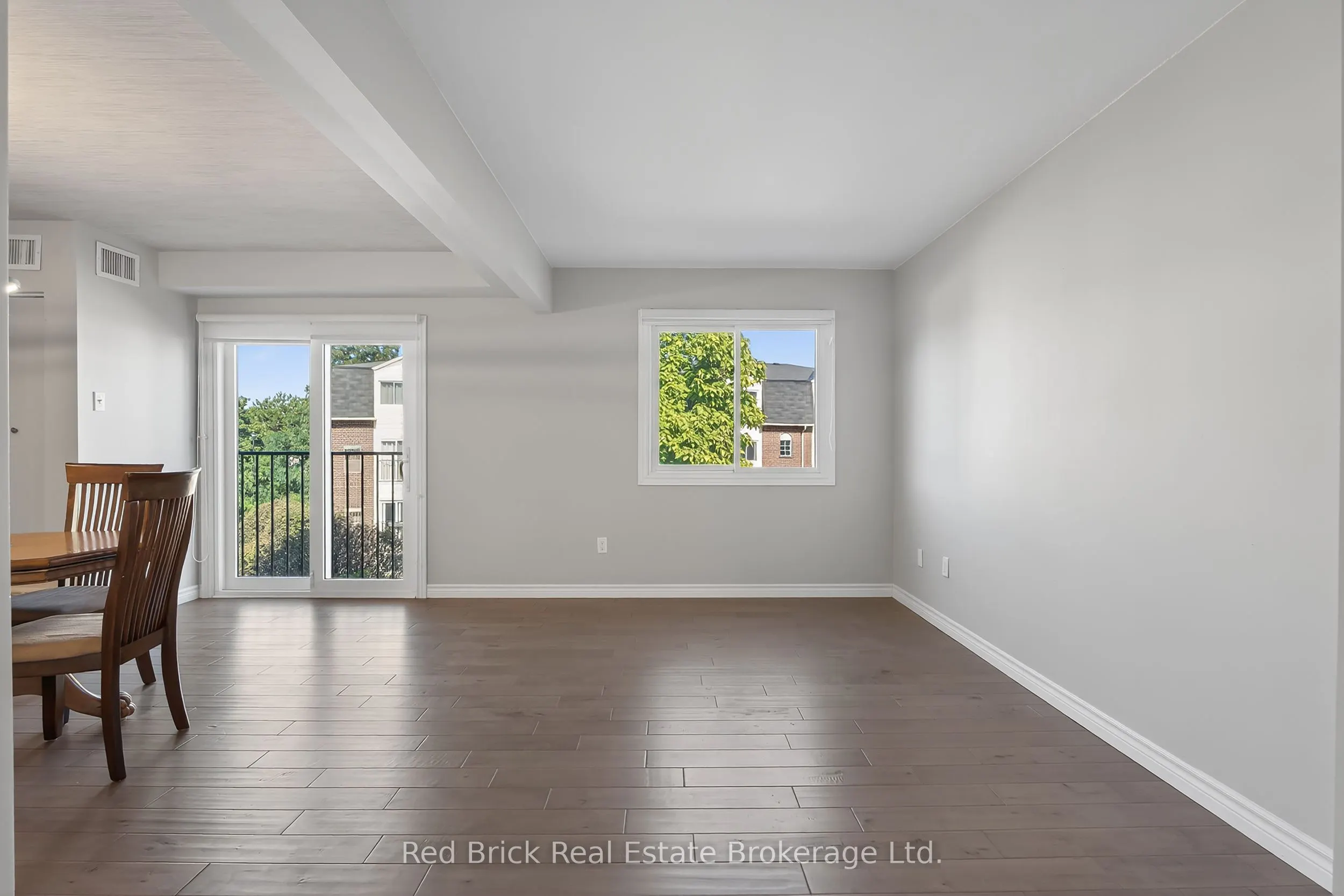 458 Janefield Avenue, #221