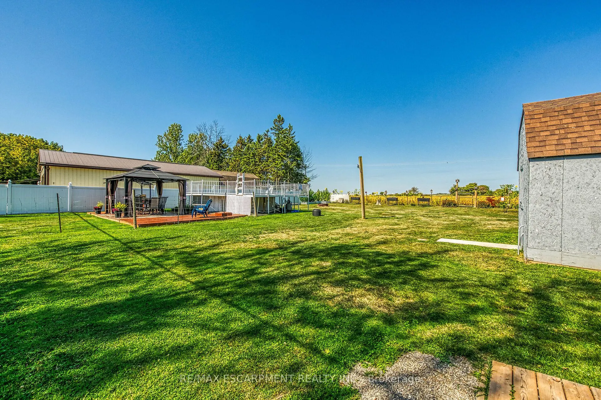 1645 Lakeshore Road