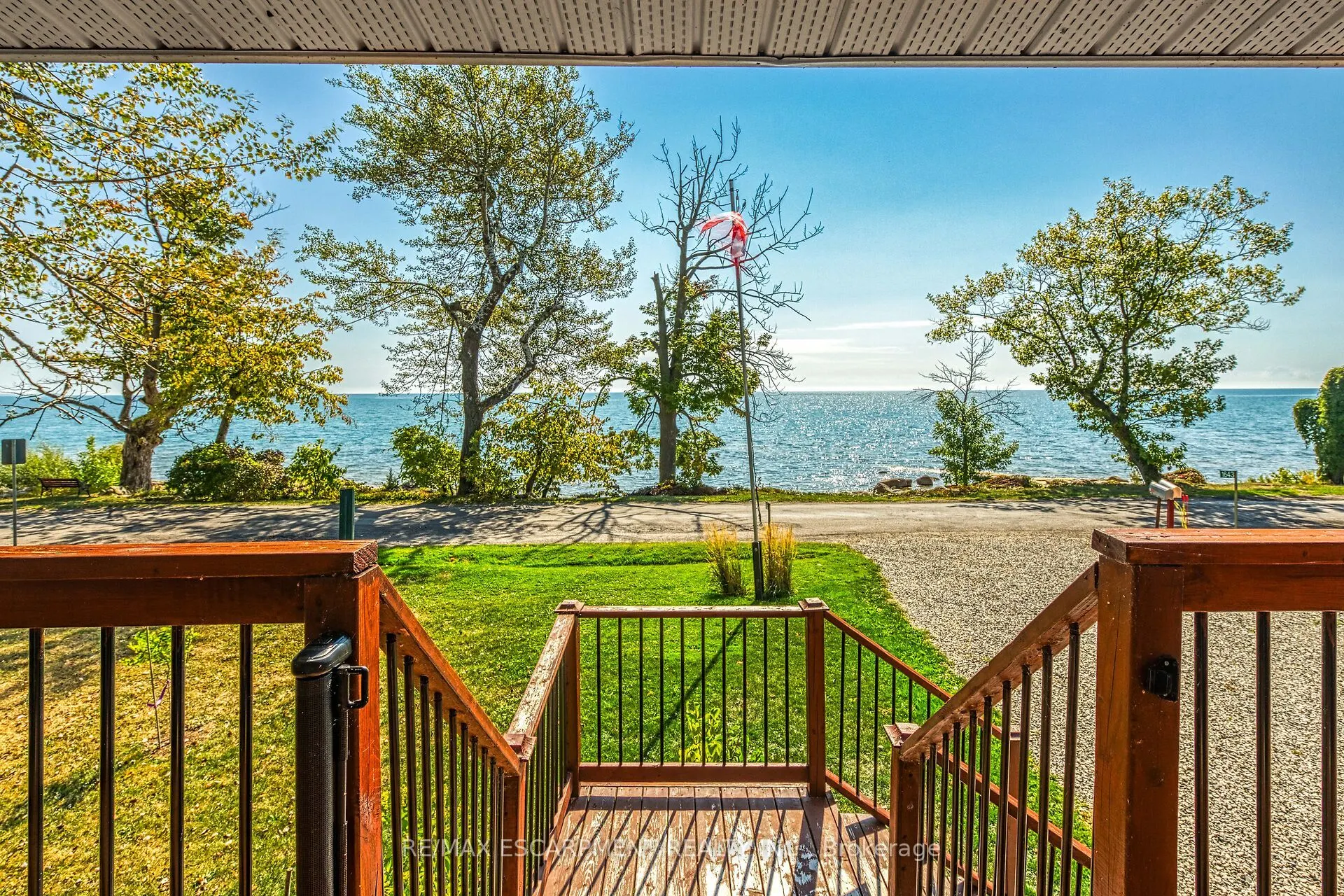 1645 Lakeshore Road