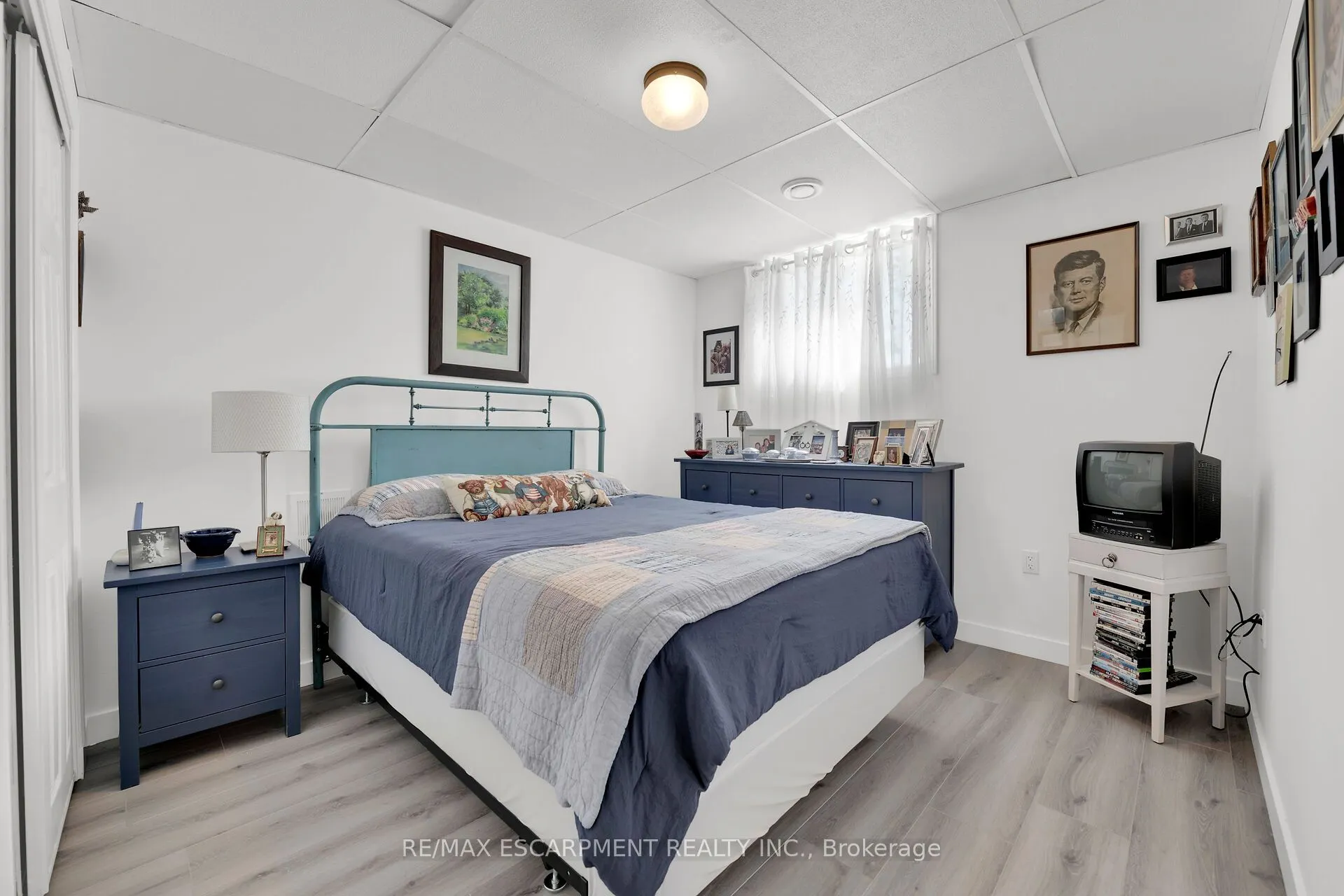 1645 Lakeshore Road