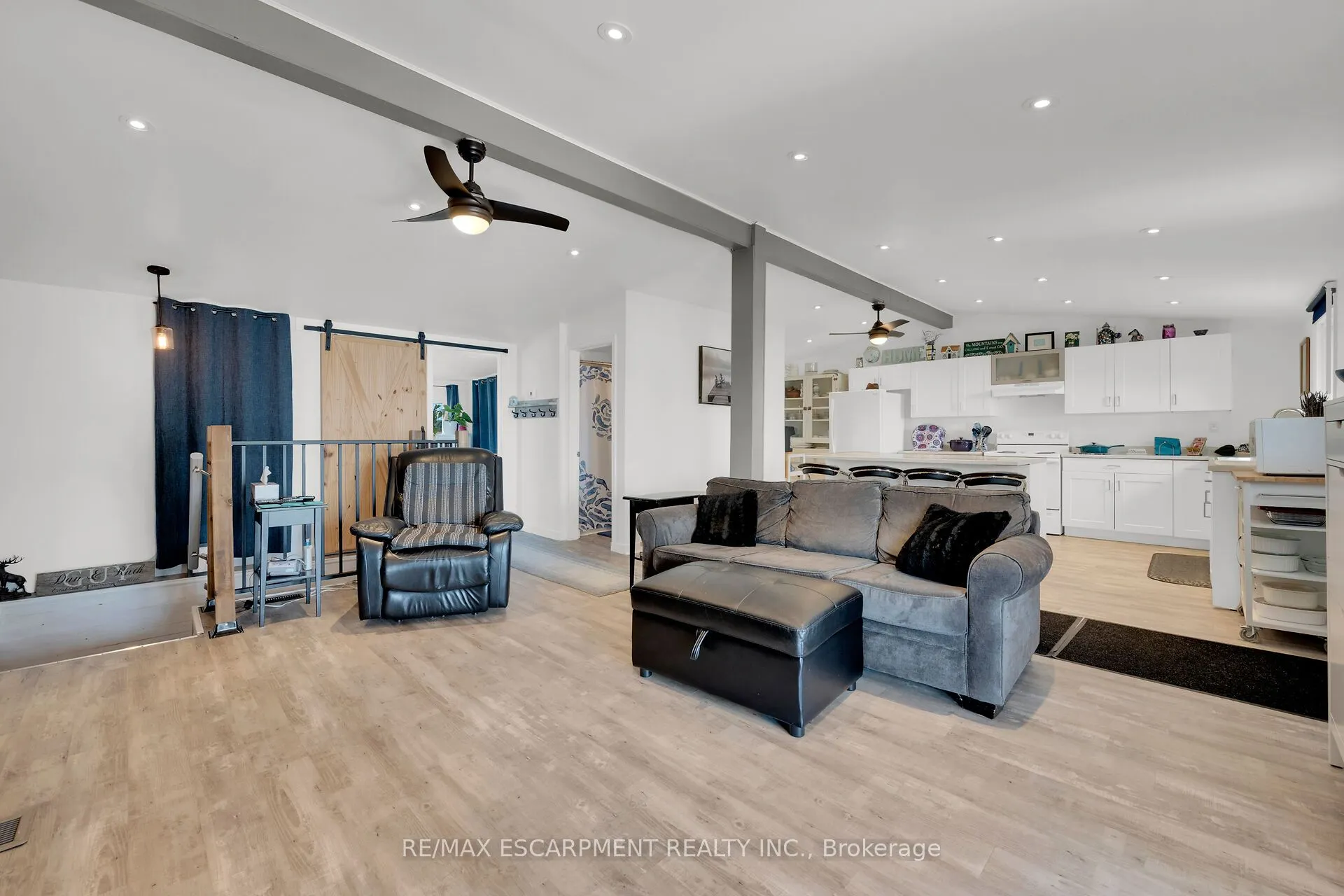1645 Lakeshore Road