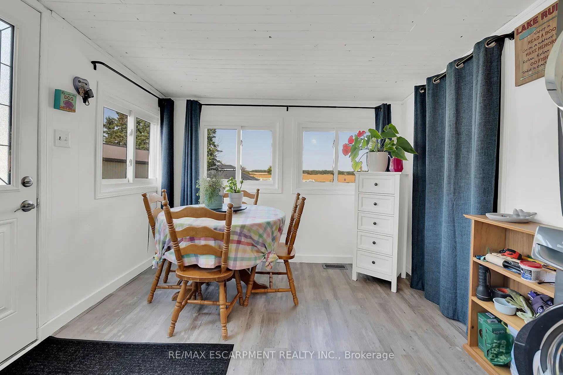 1645 Lakeshore Road