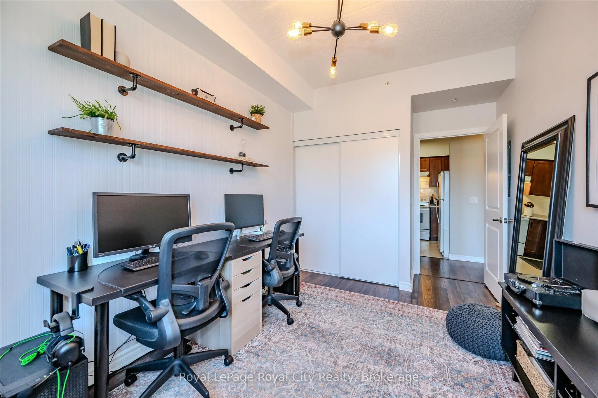 1077 Gordon Street, #123