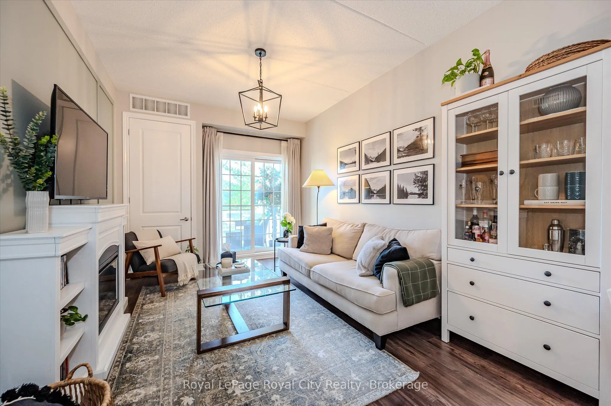 1077 Gordon Street, #123