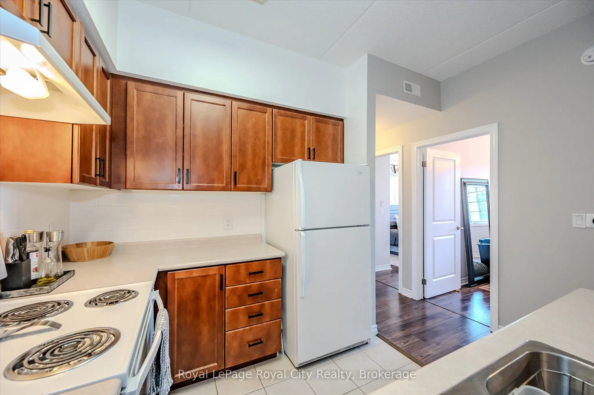 1077 Gordon Street, #123