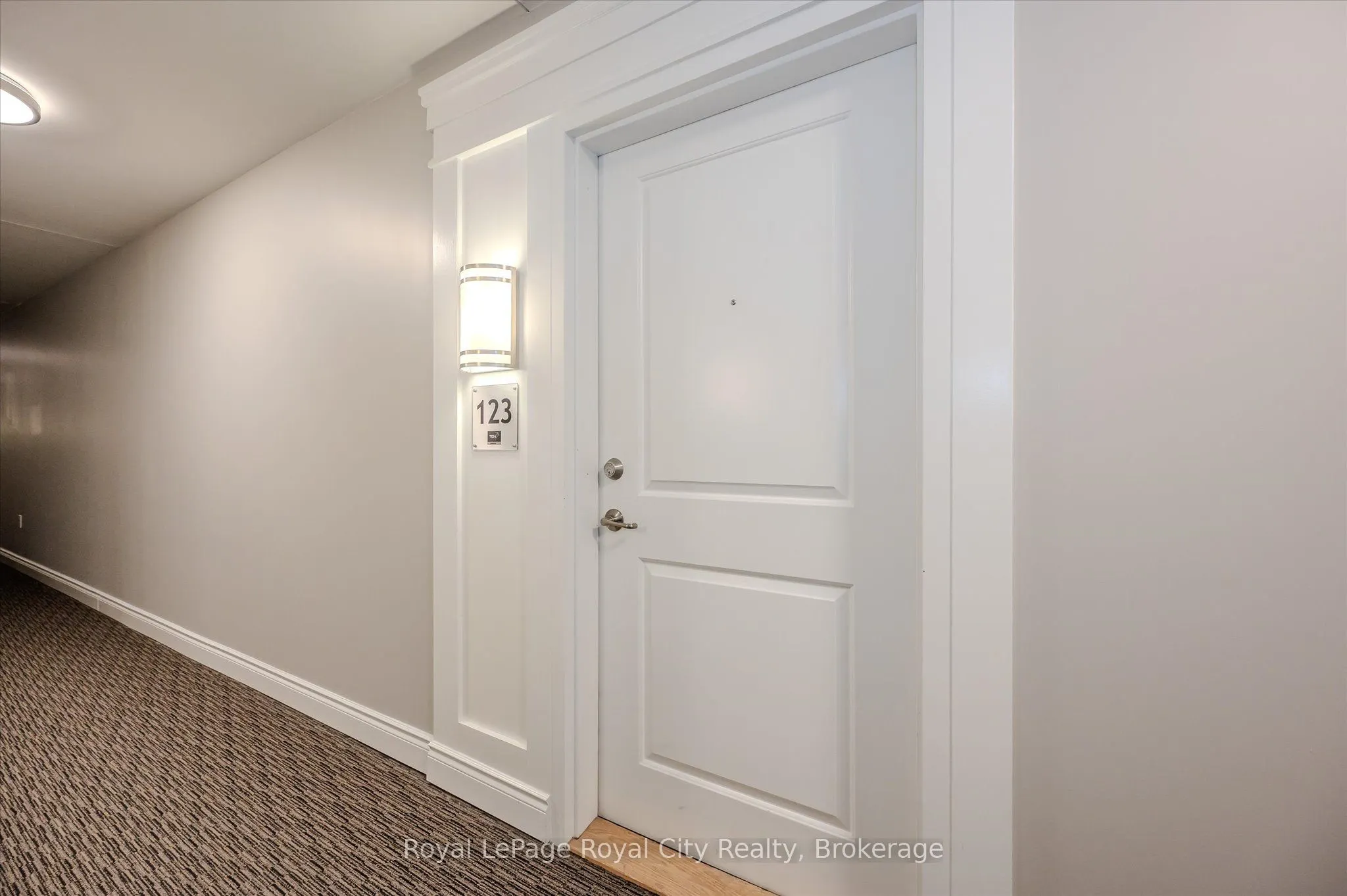 1077 Gordon Street, #123