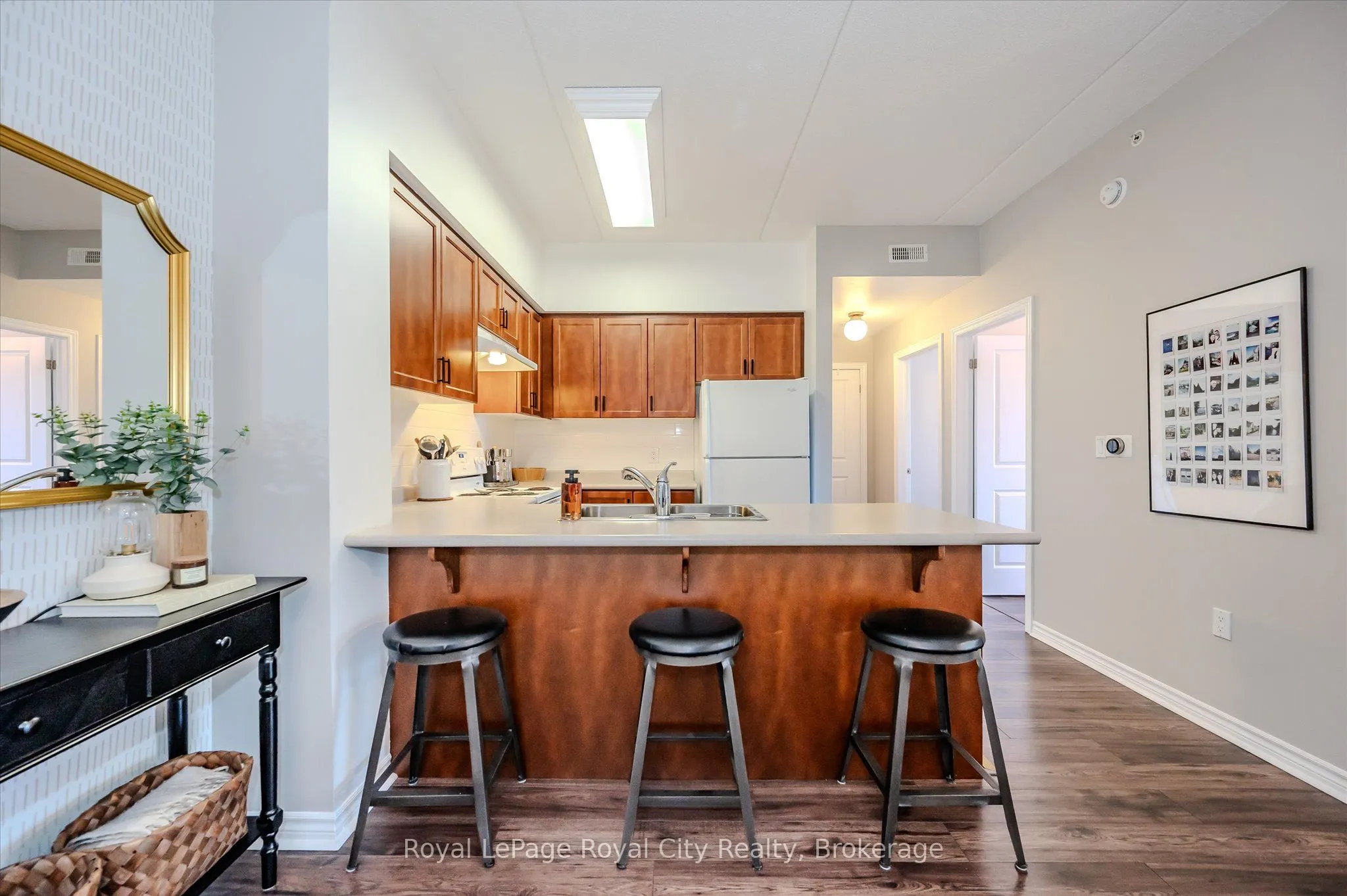 1077 Gordon Street, #123