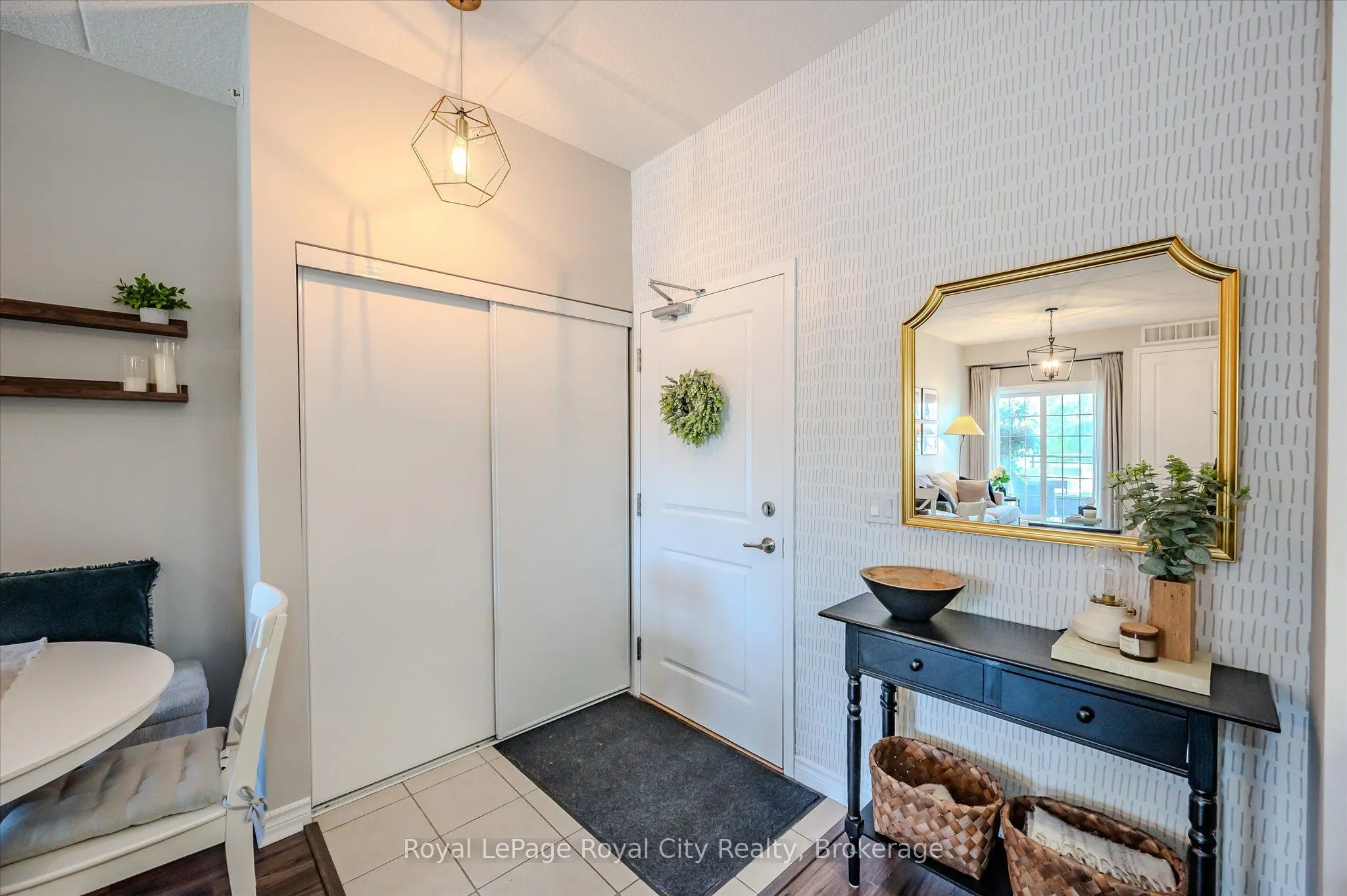 1077 Gordon Street, #123