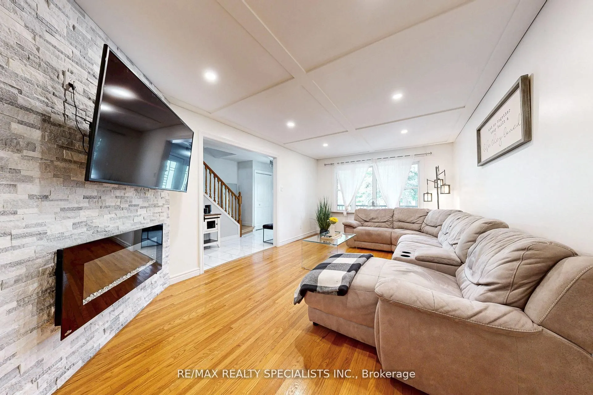 99 Pinnacle Drive