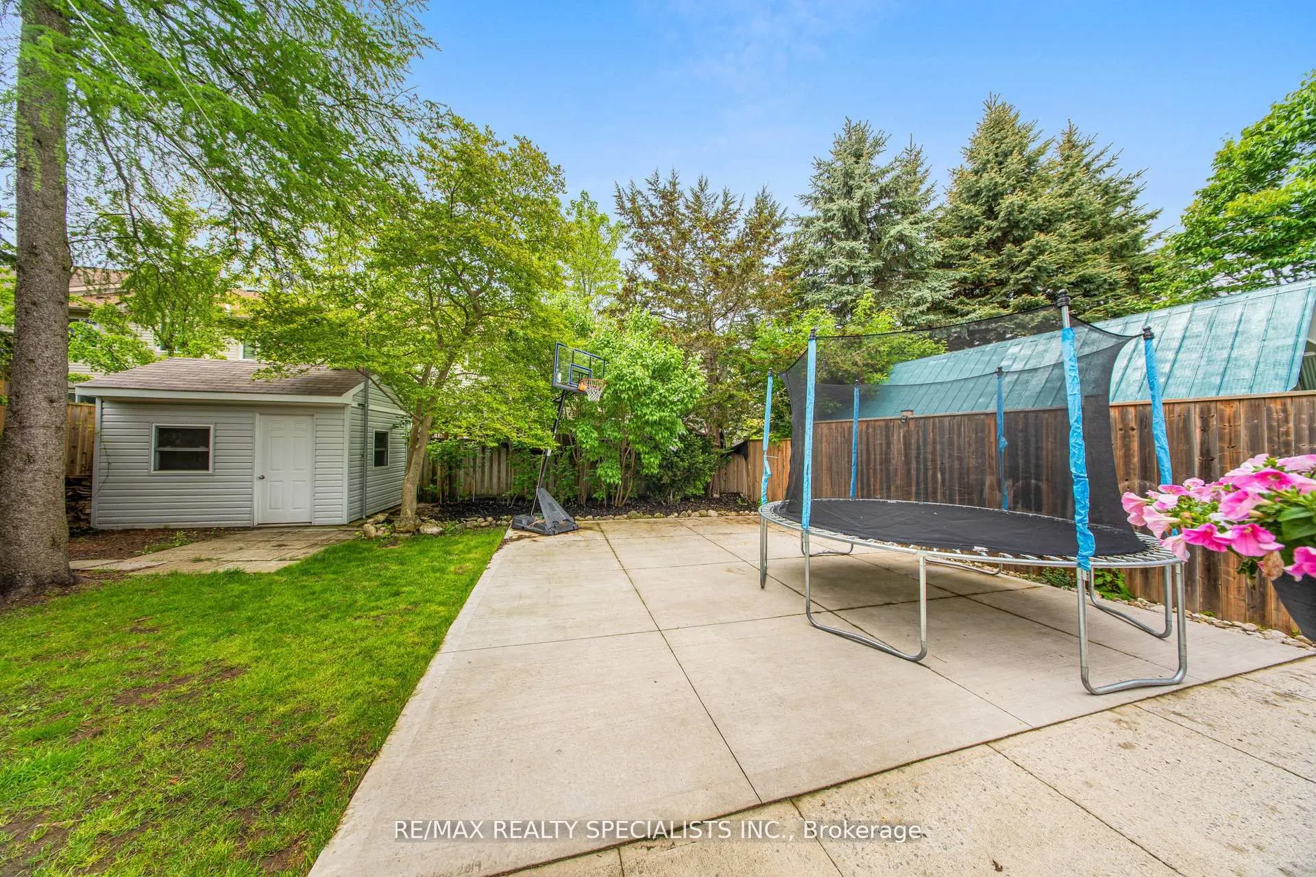 99 Pinnacle Drive