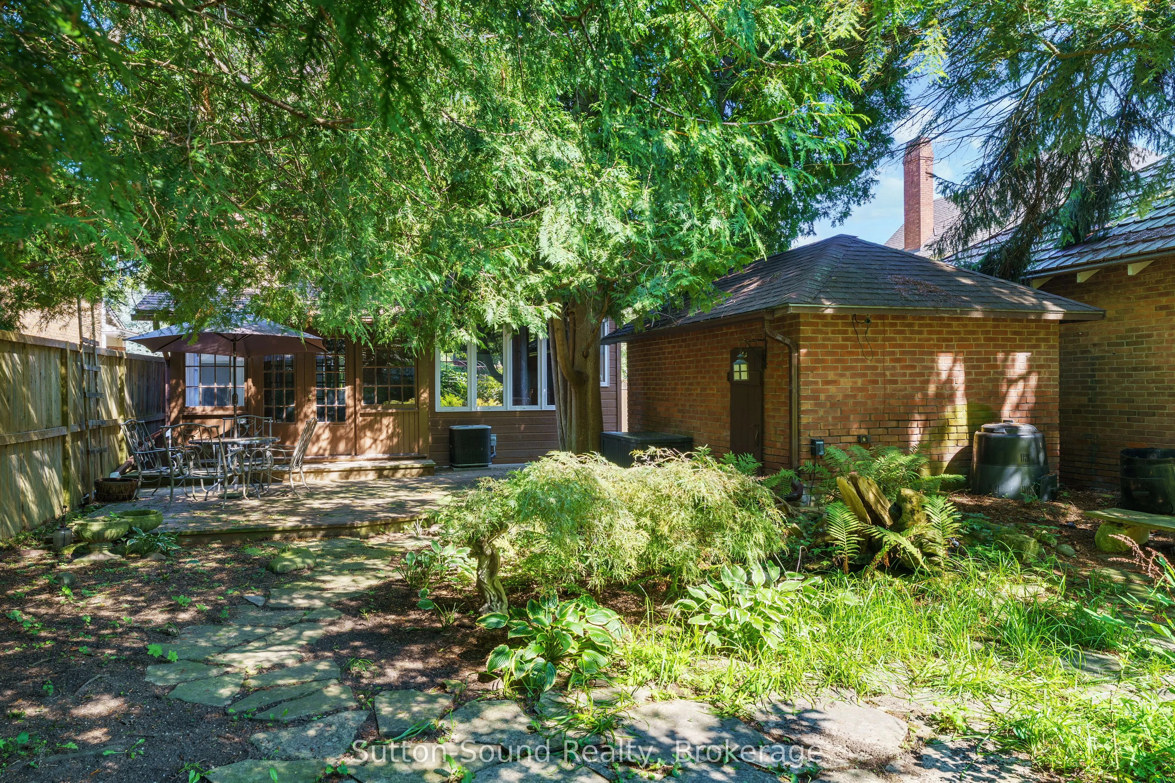 235 7th Street W
