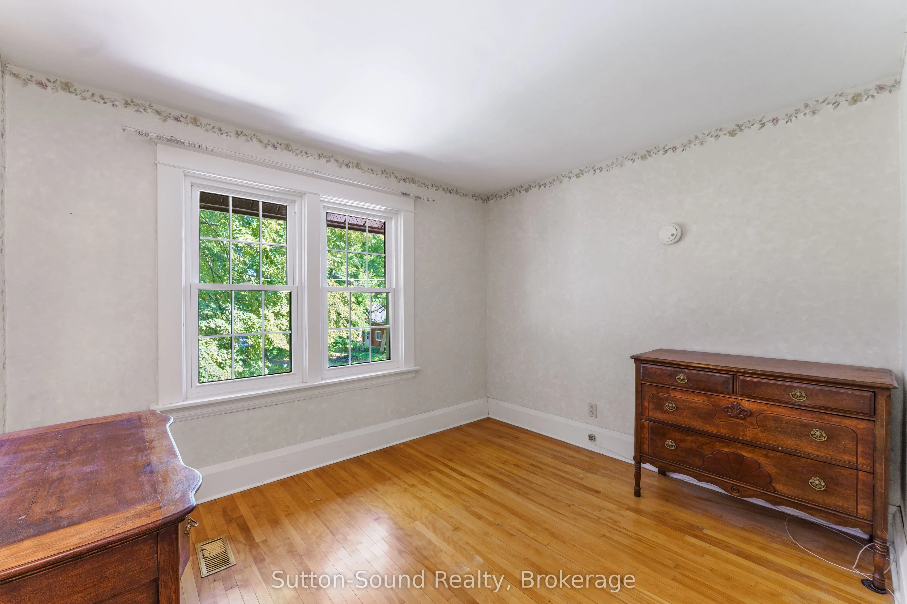 235 7th Street W
