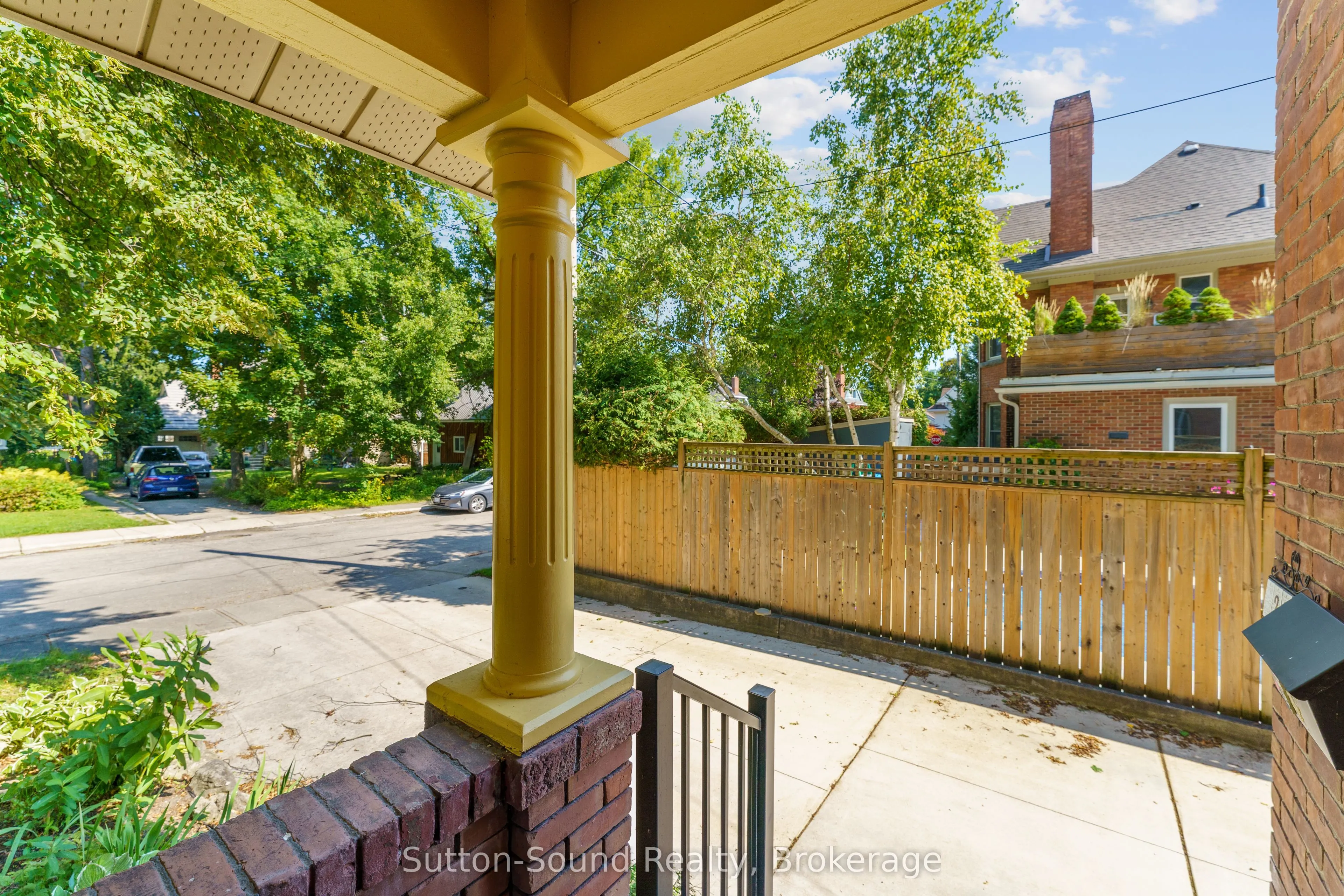 235 7th Street W