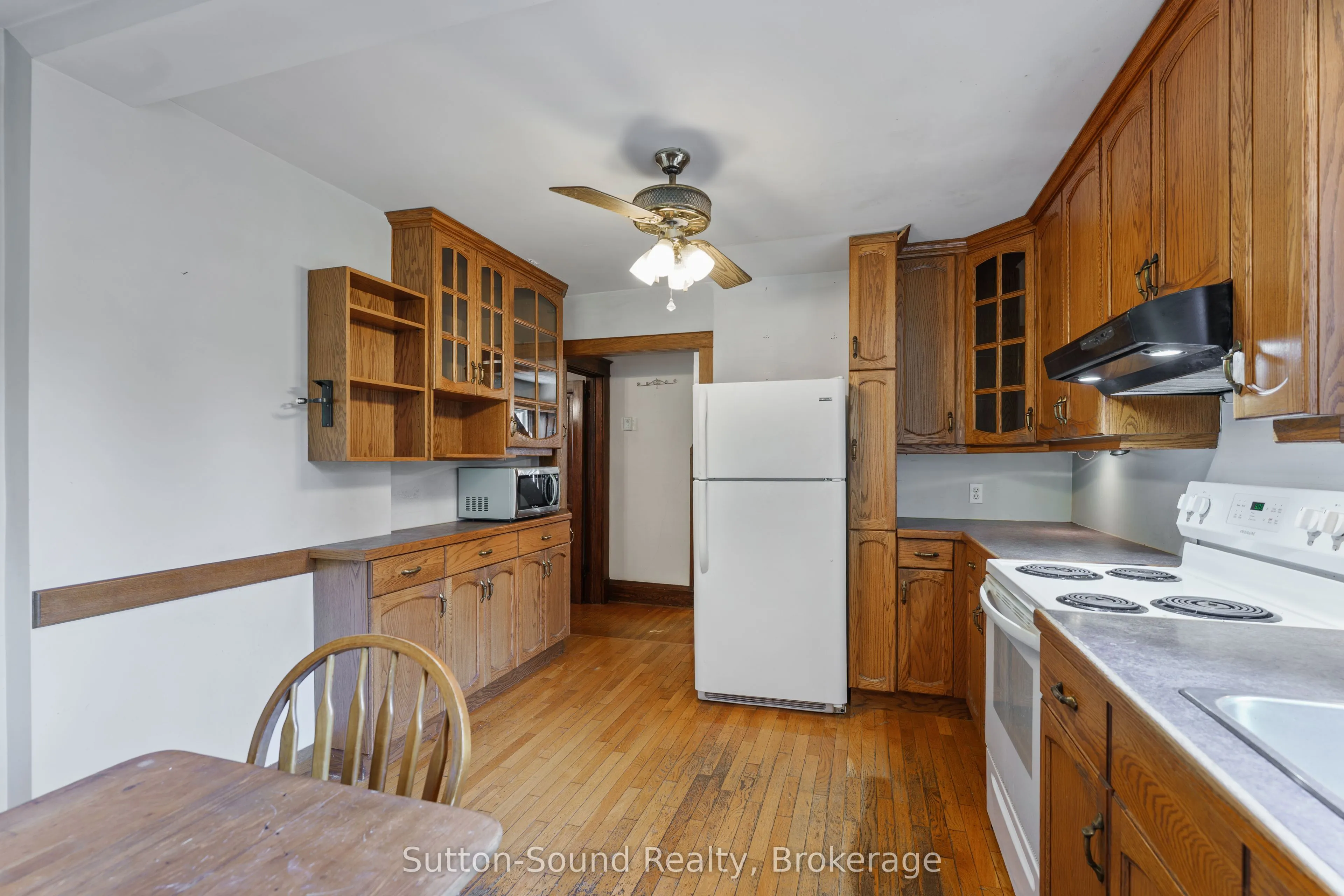 235 7th Street W