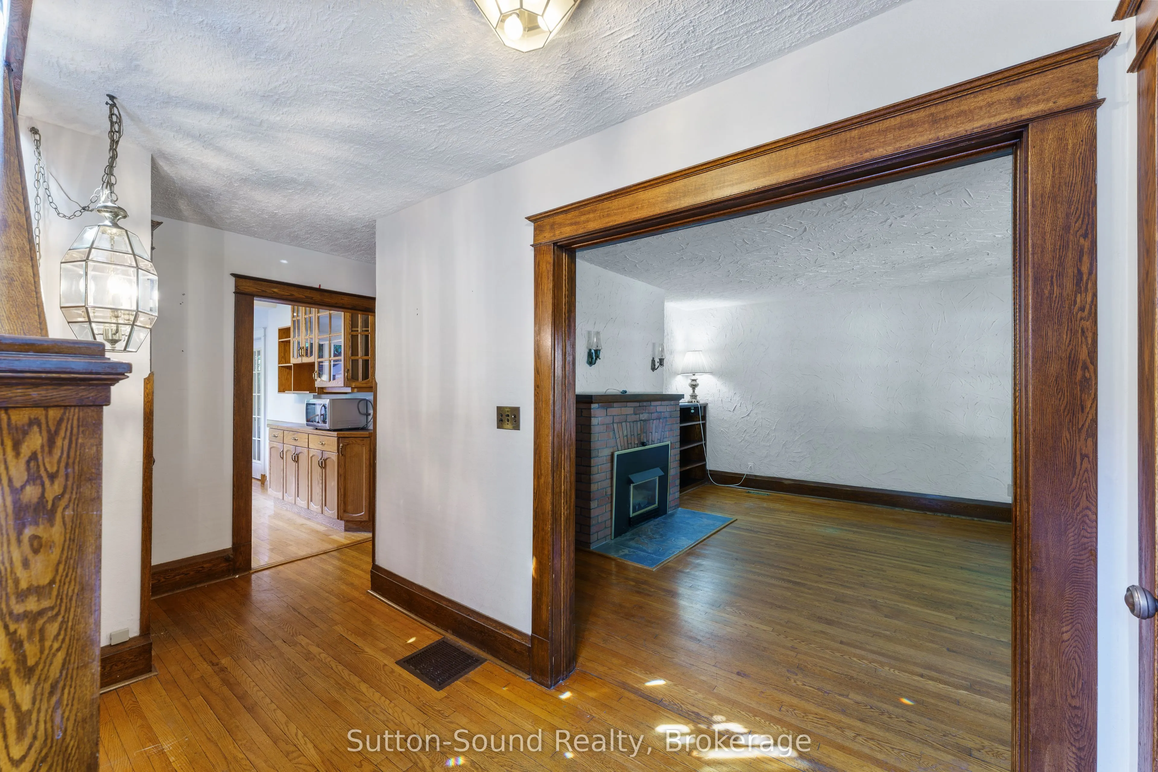 235 7th Street W