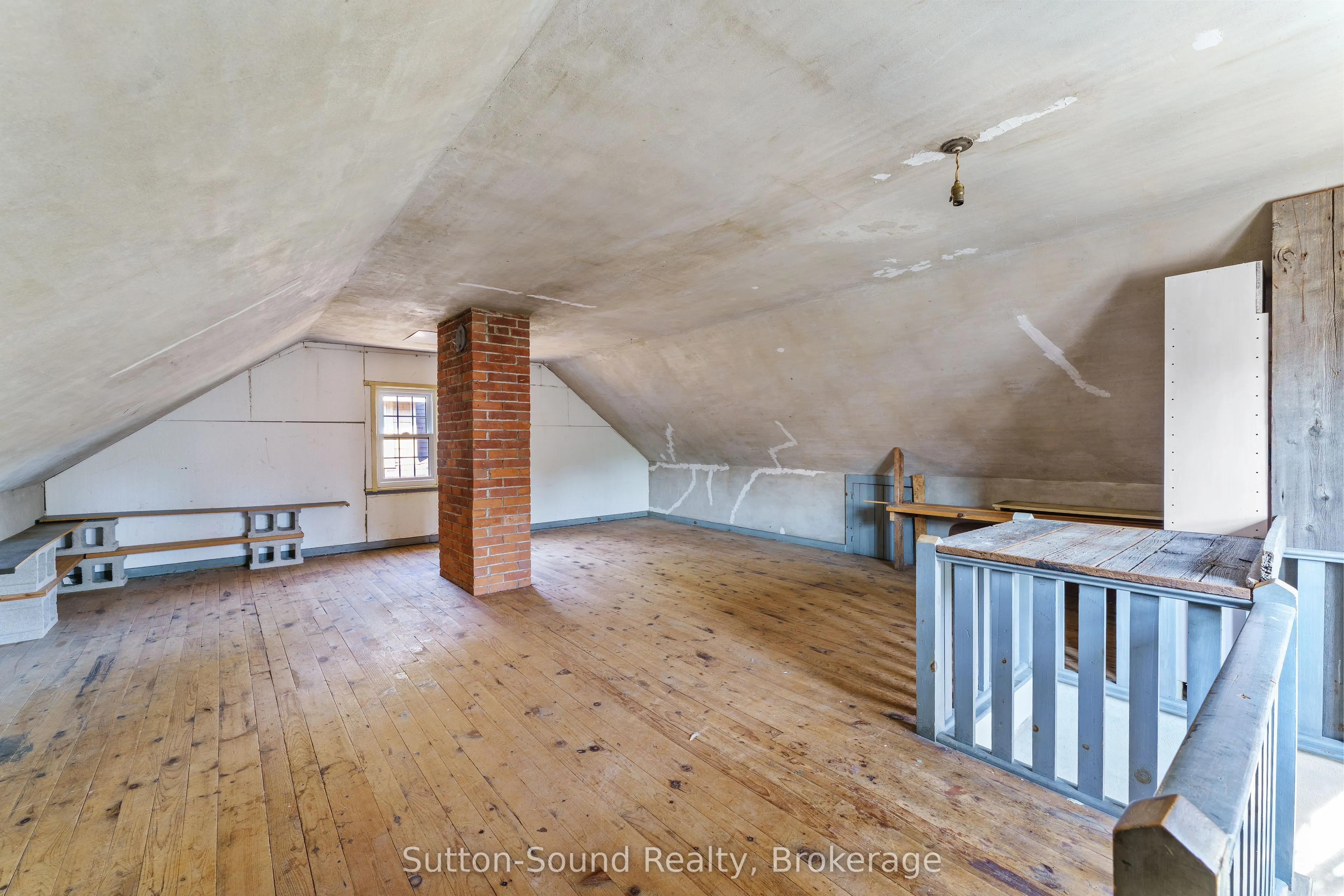 235 7th Street W