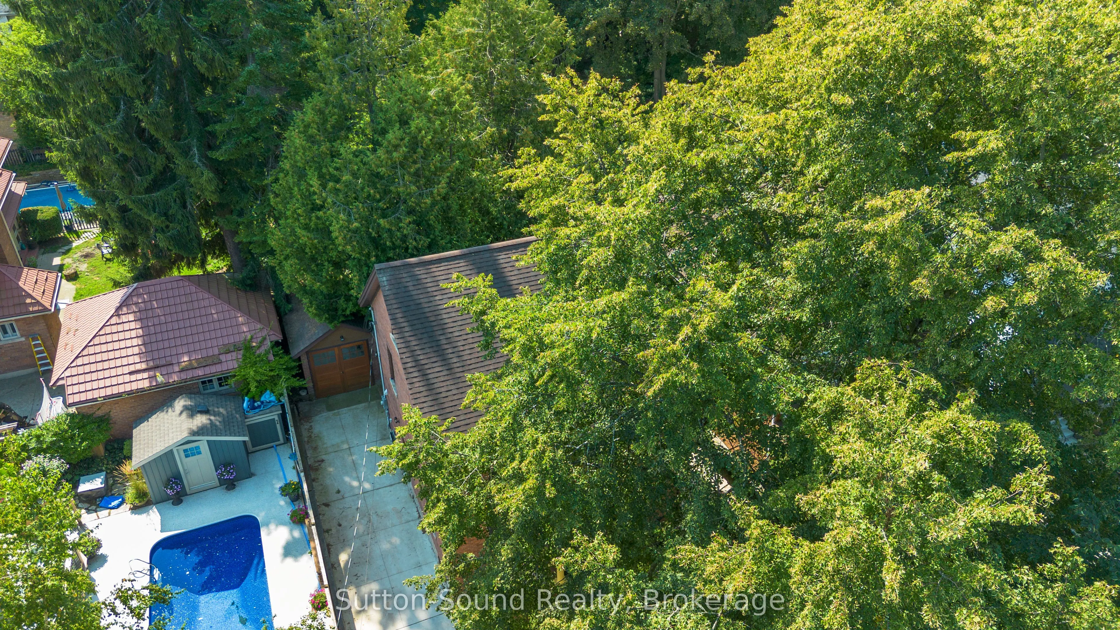 235 7th Street W