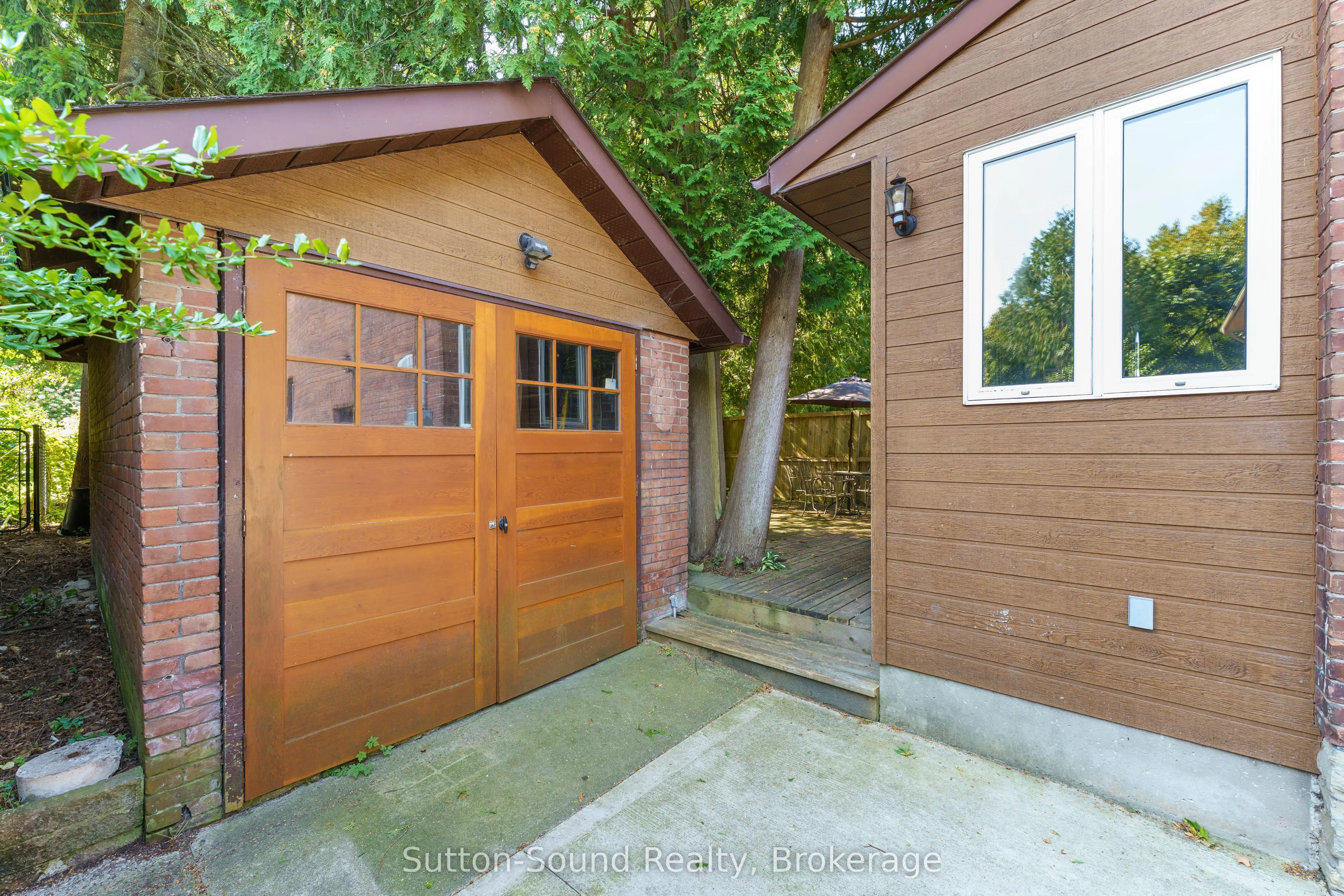 235 7th Street W