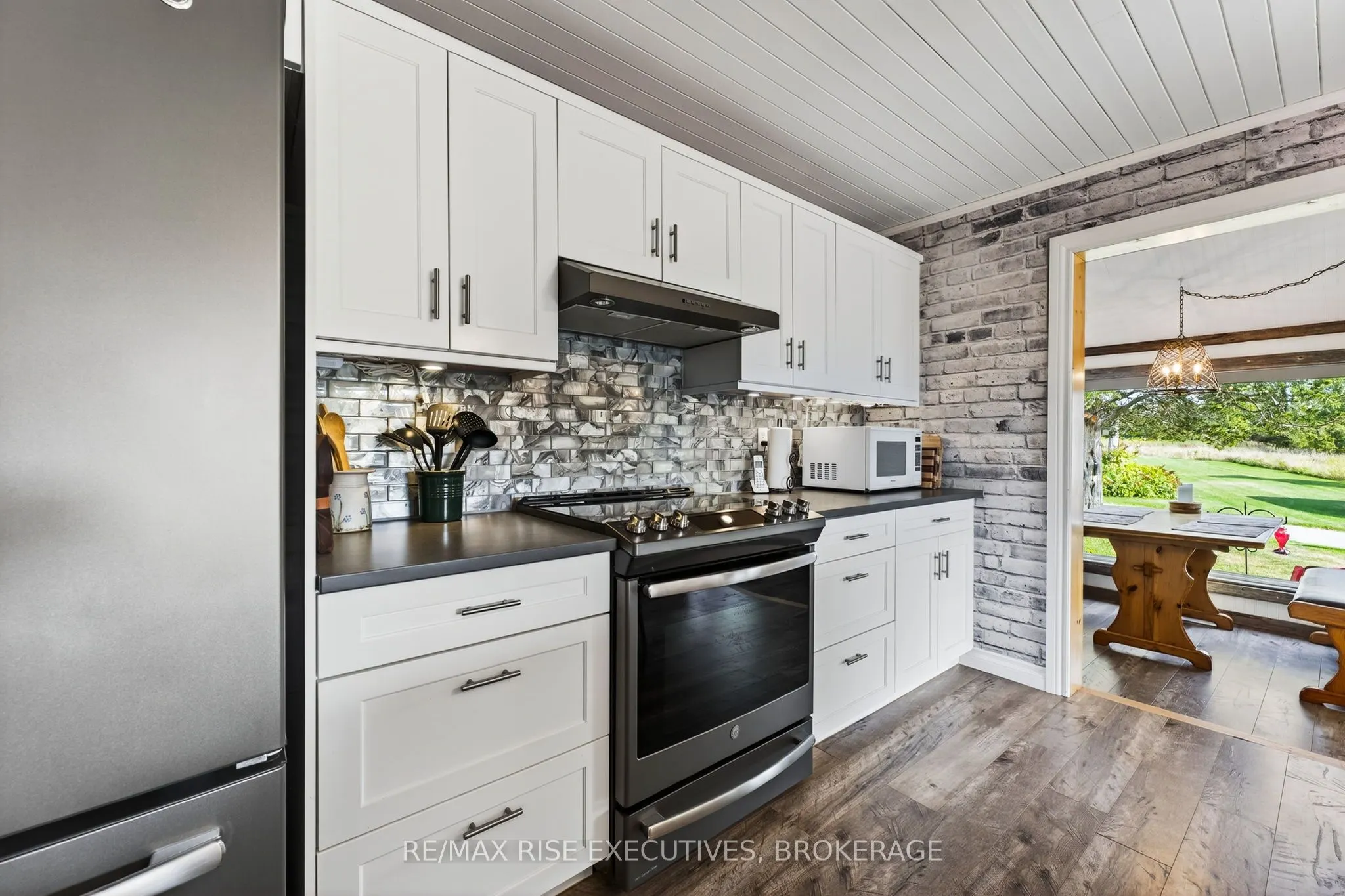 4121 Graham Road