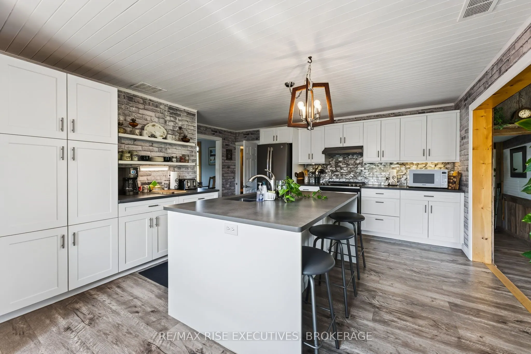 4121 Graham Road
