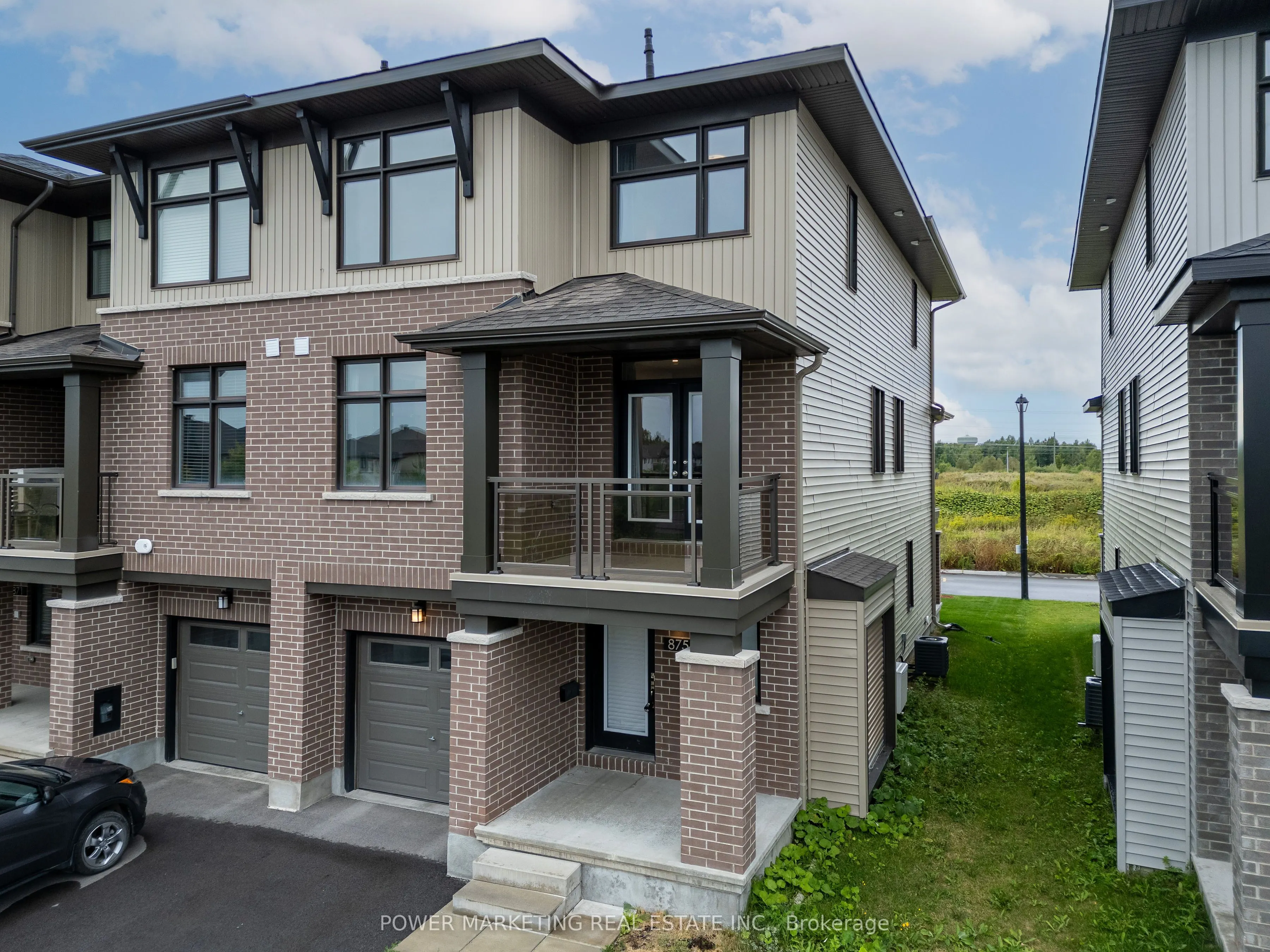 875 COULOIR Road