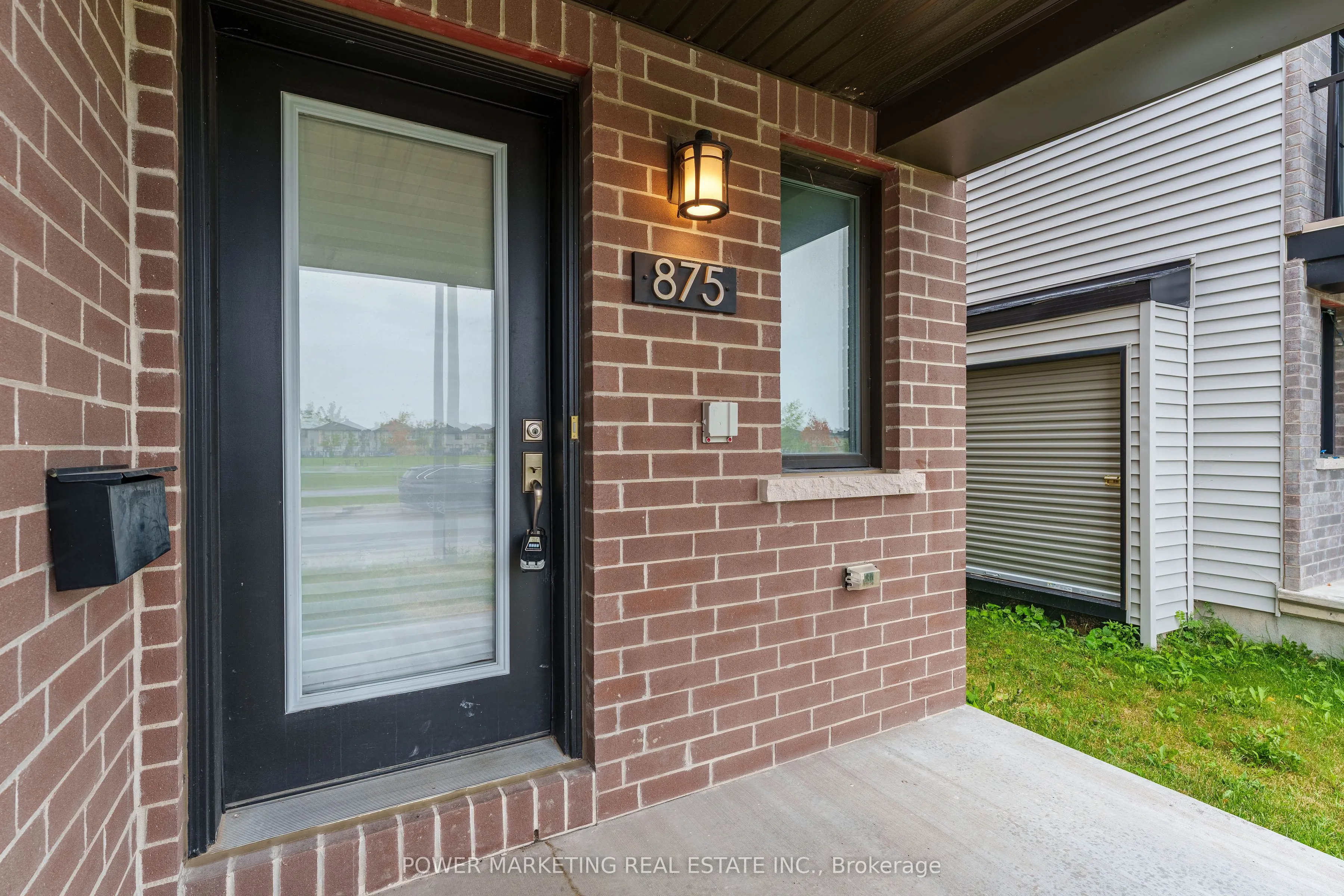875 COULOIR Road