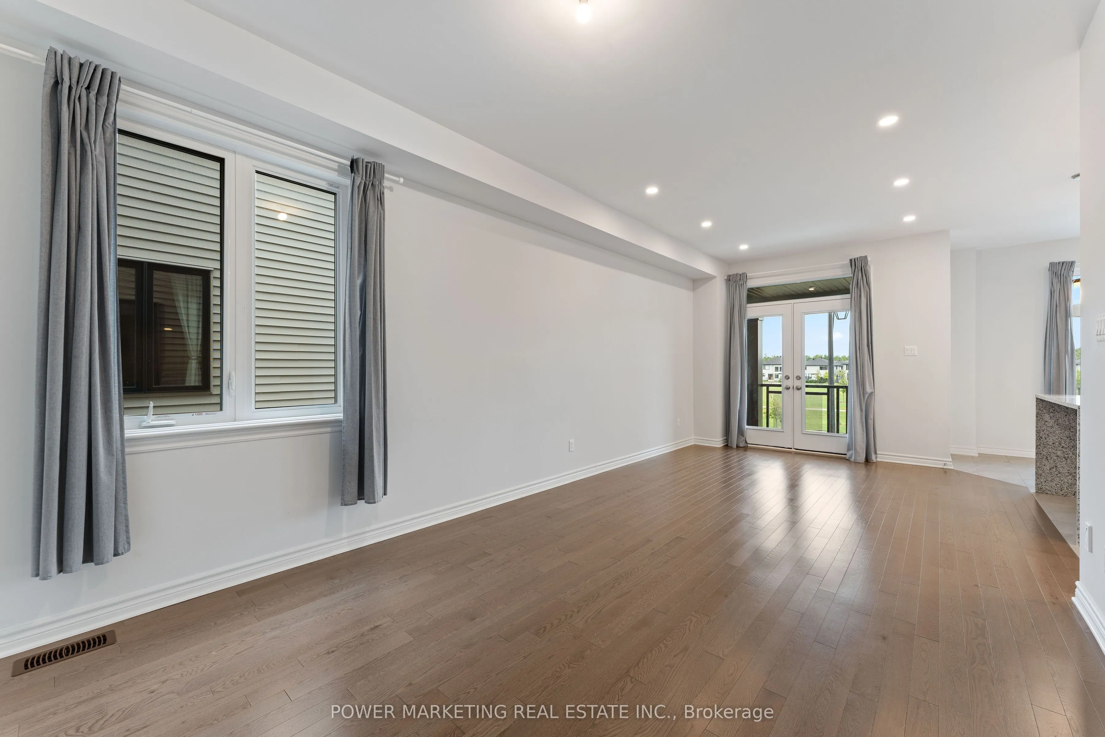 875 COULOIR Road
