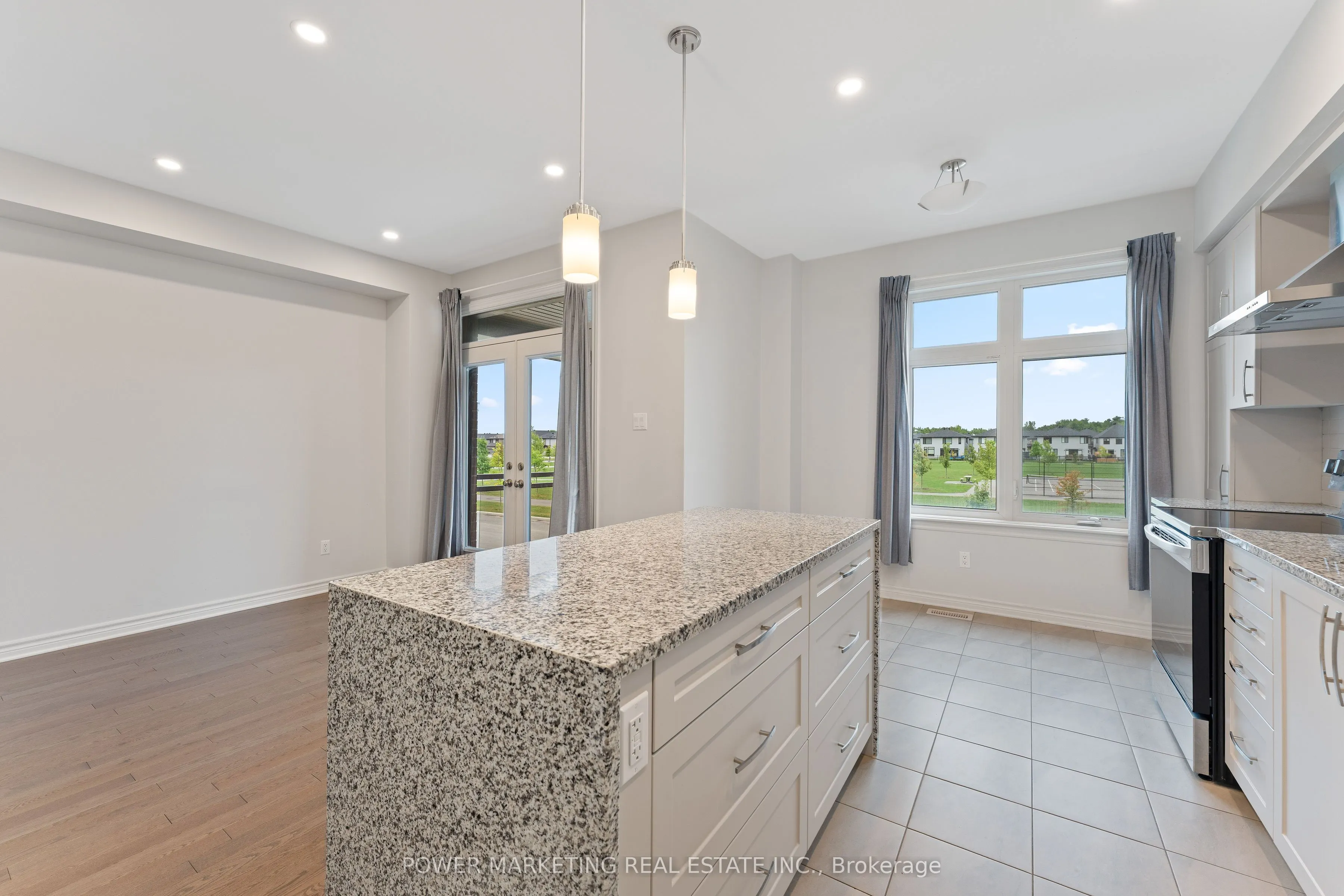 875 COULOIR Road