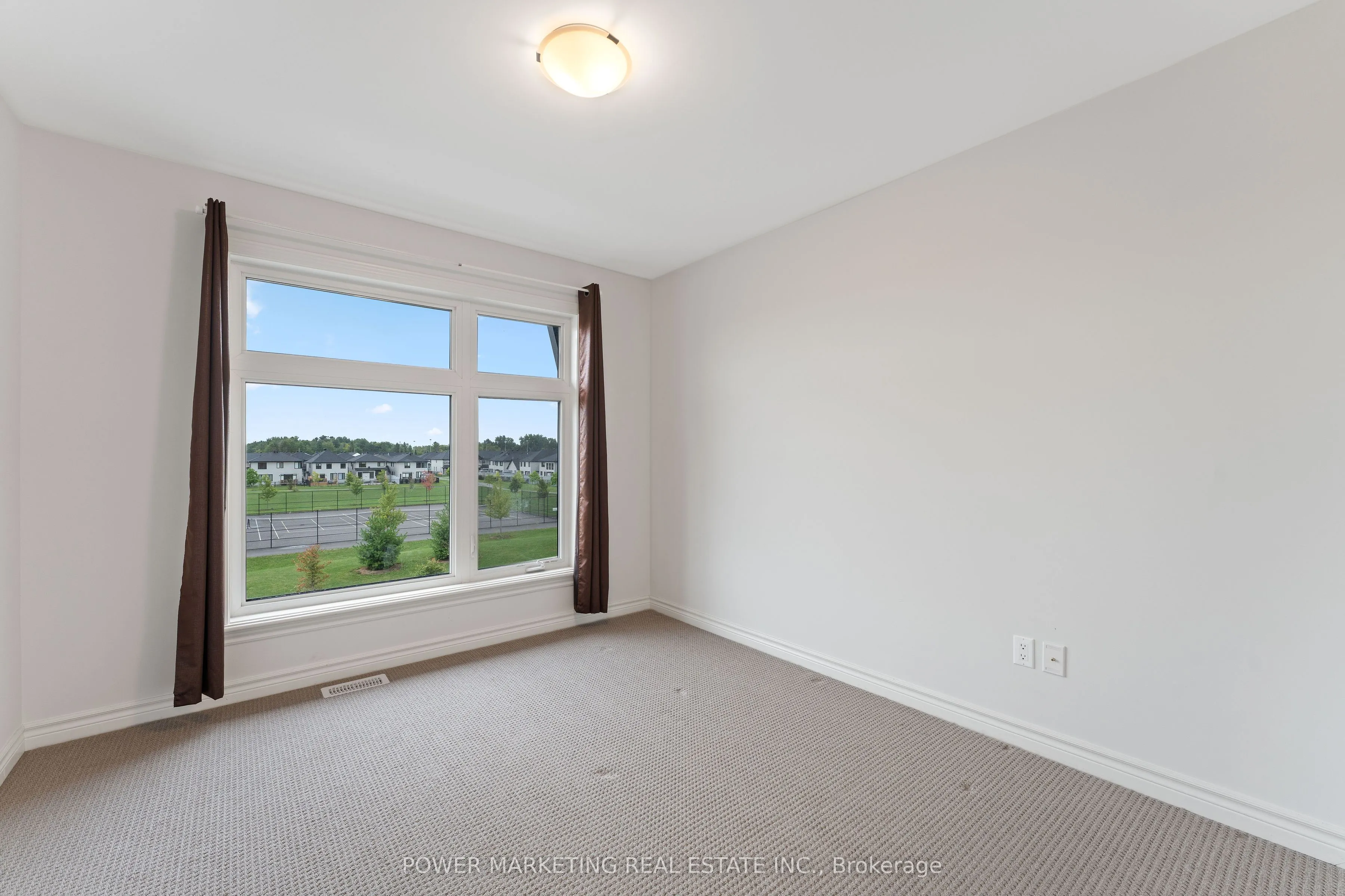 875 COULOIR Road