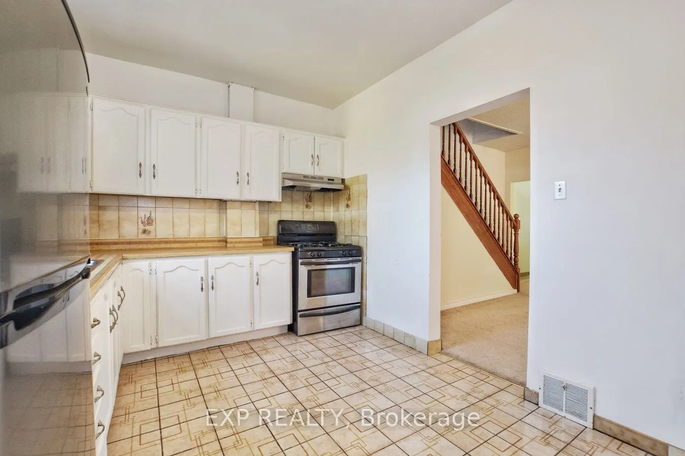 59 Strathcona Avenue S