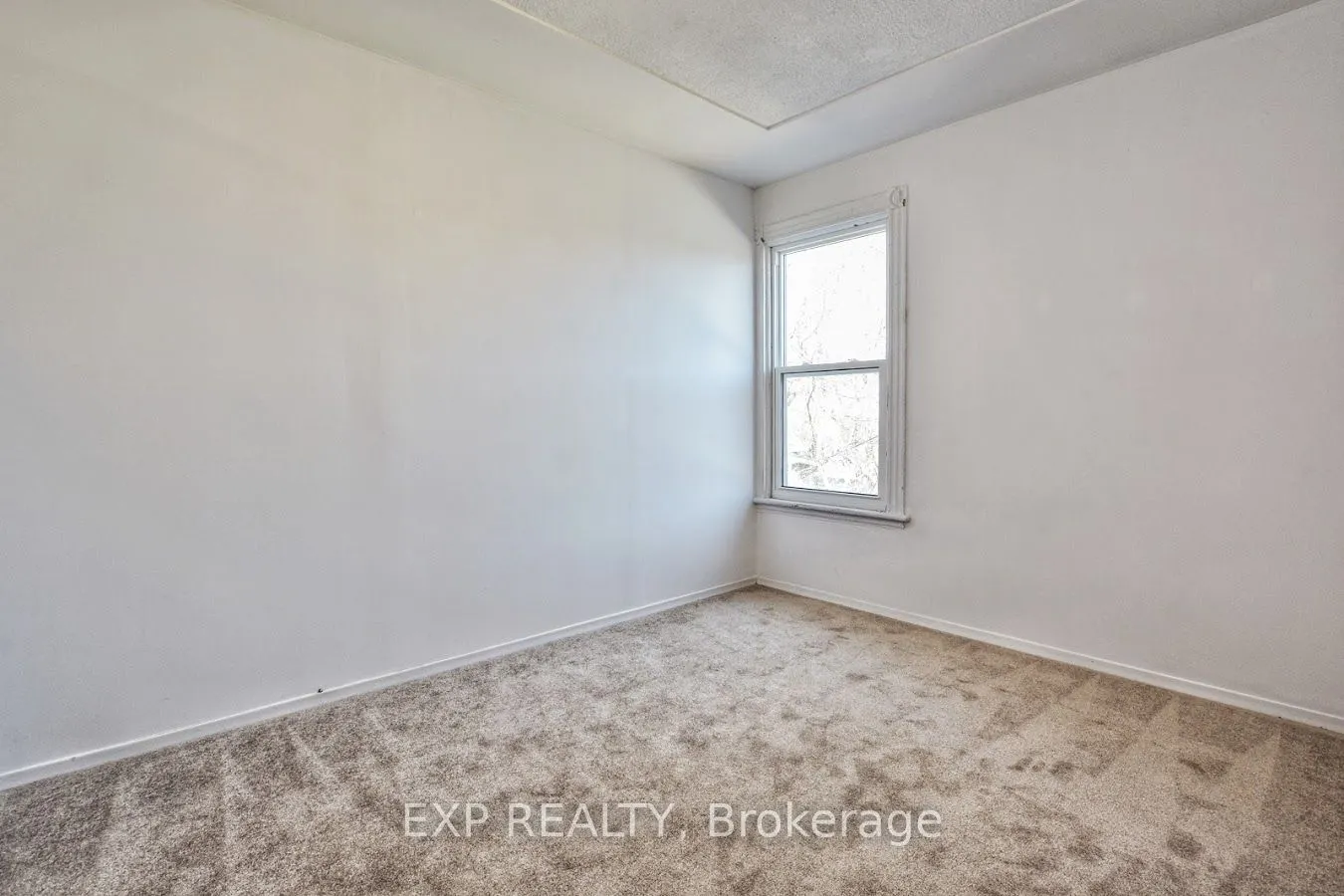 59 Strathcona Avenue S