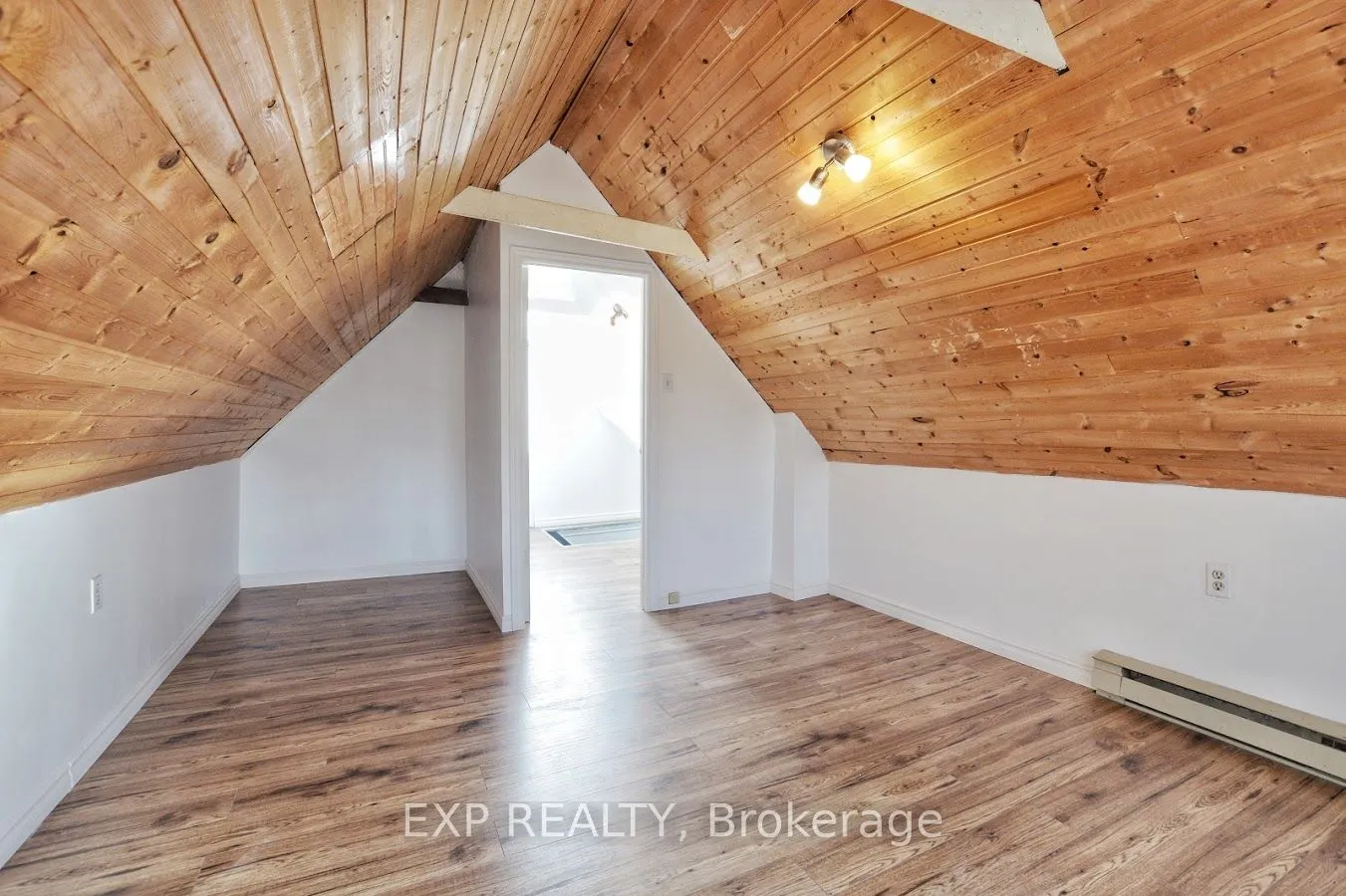 59 Strathcona Avenue S