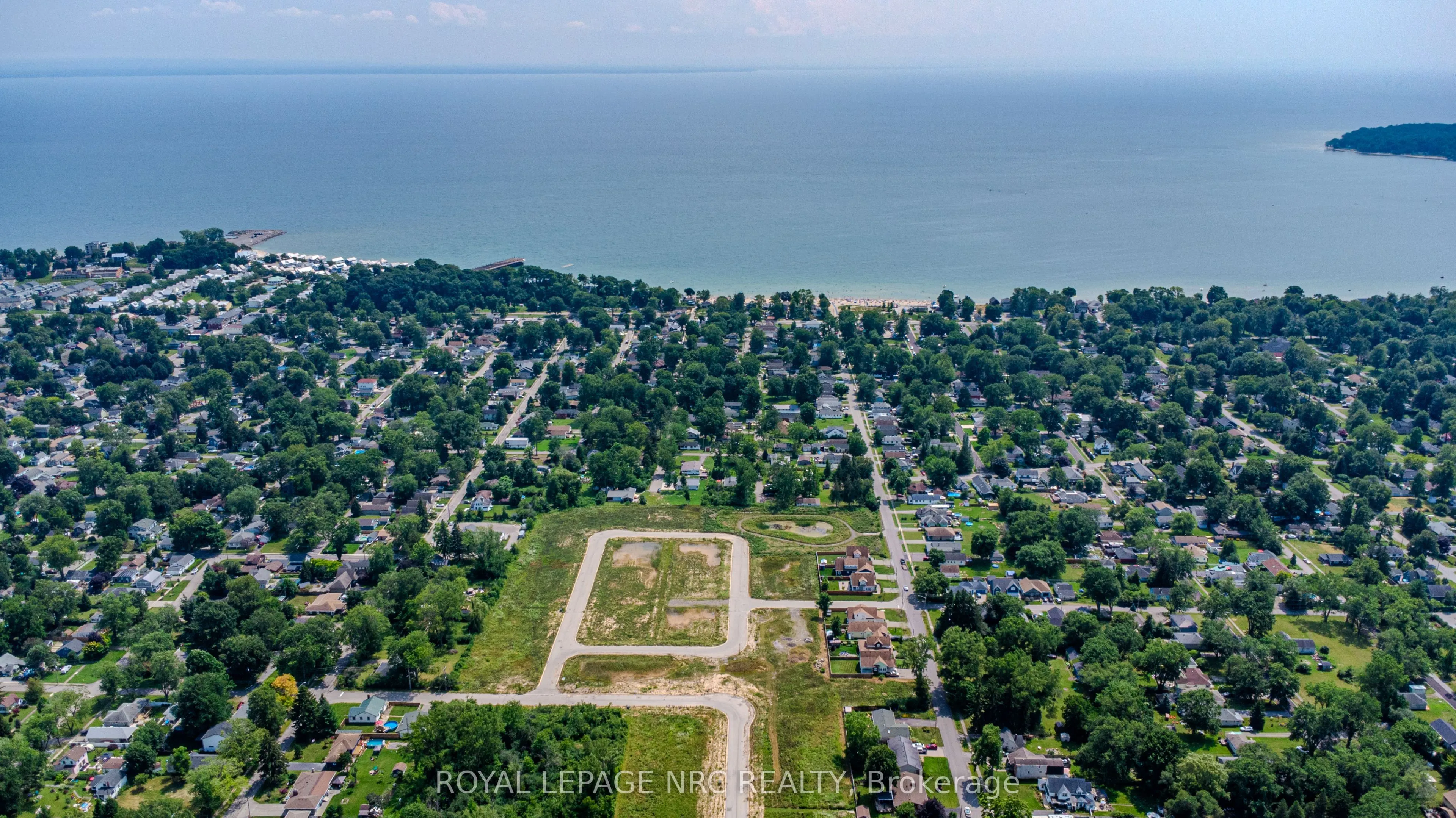 63 Beachwalk Crescent