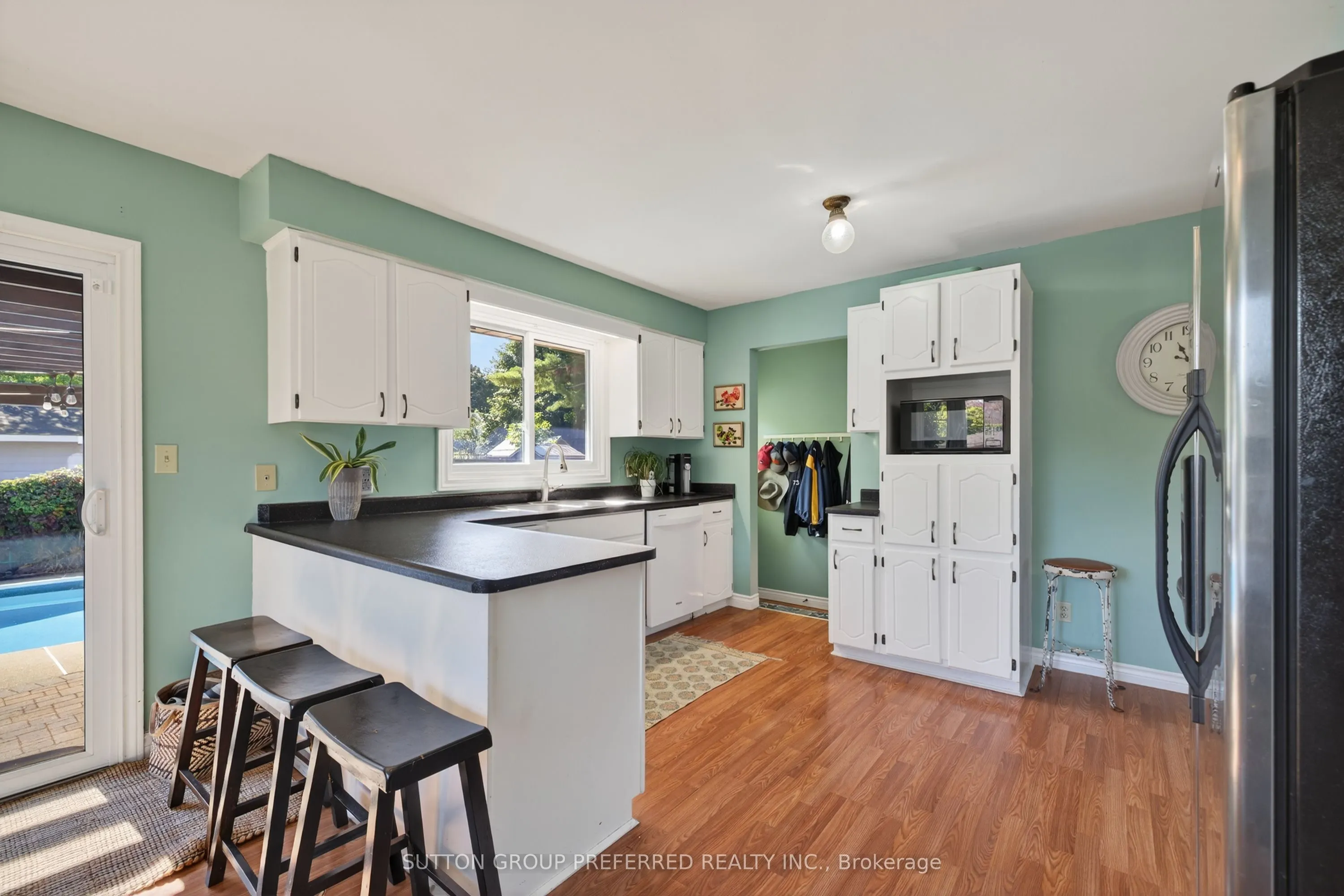 17 Clear Valley Road