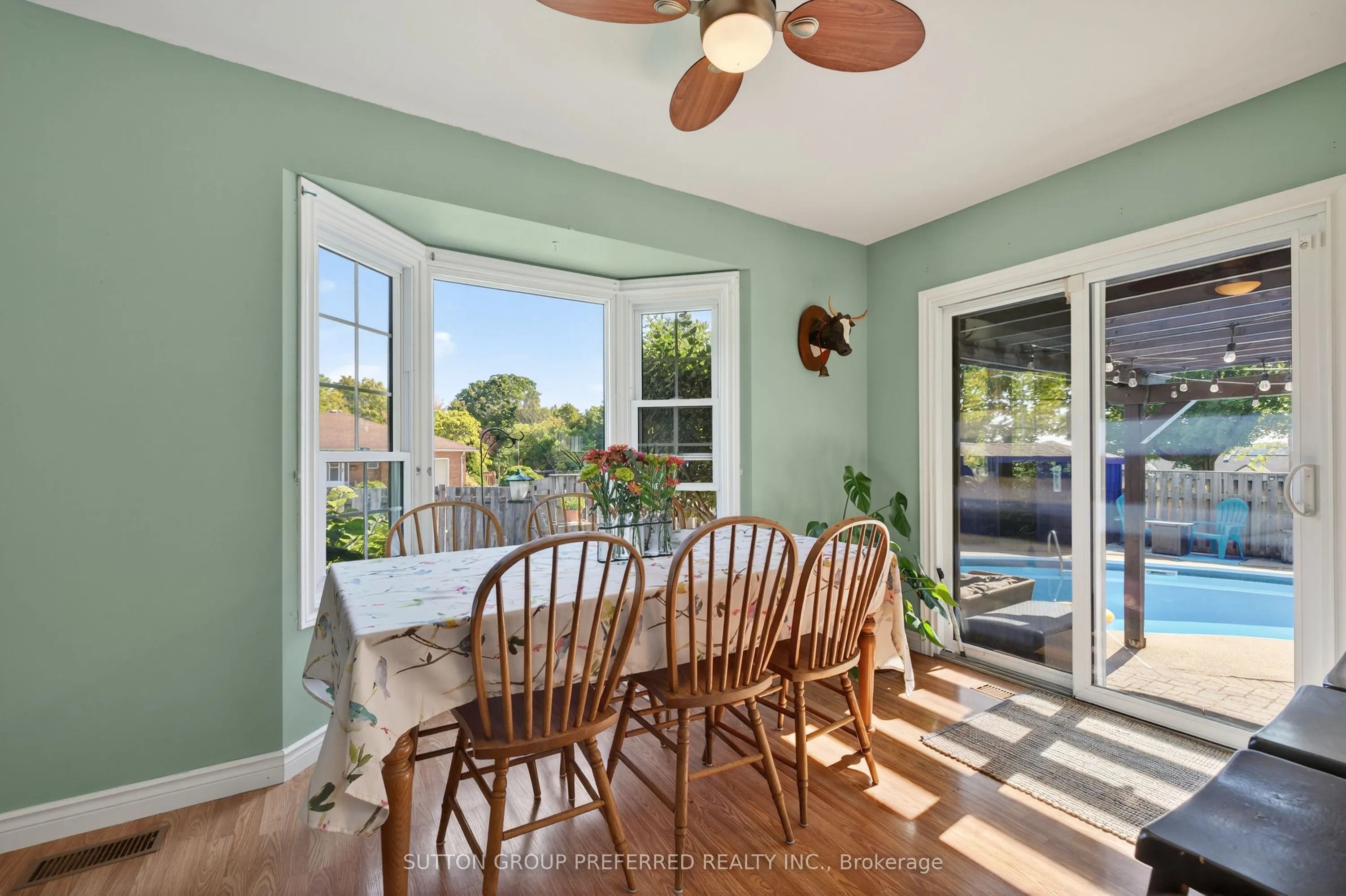 17 Clear Valley Road