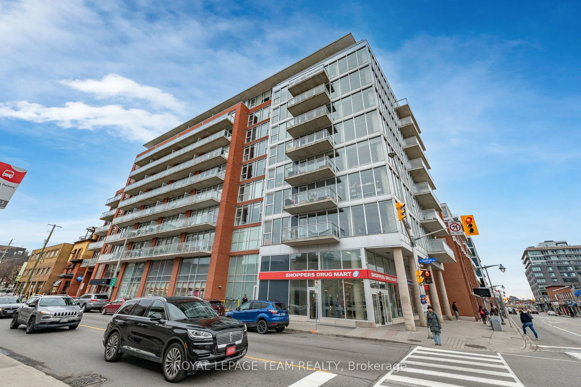 354 Gladstone Avenue, #813
